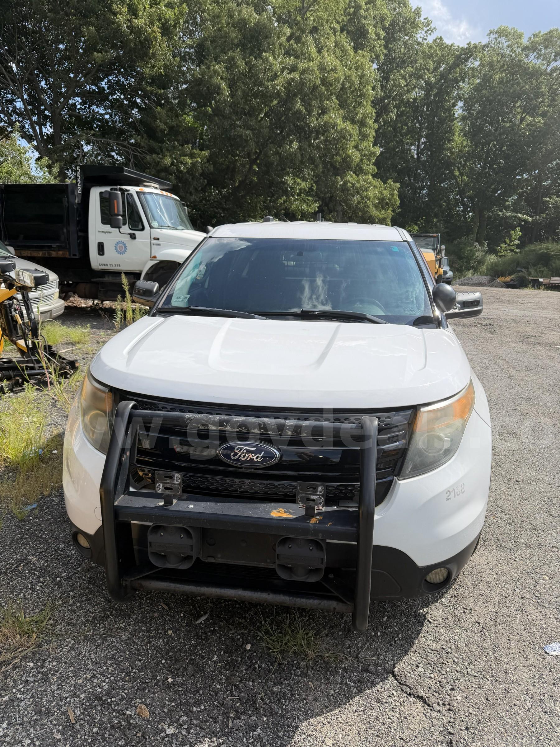 2013 Ford Explorer Ford Explorer Government Surplus Auction - Photo #2
