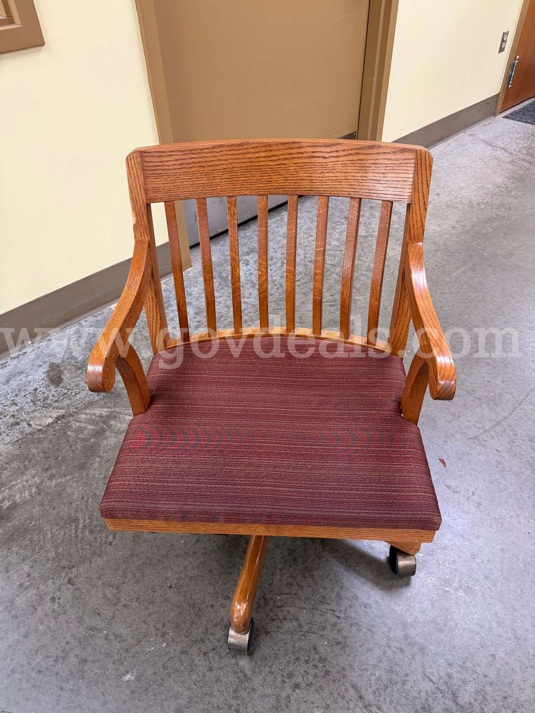 Wood Framed Bumper chair   Government Surplus Auction - Primary Photo