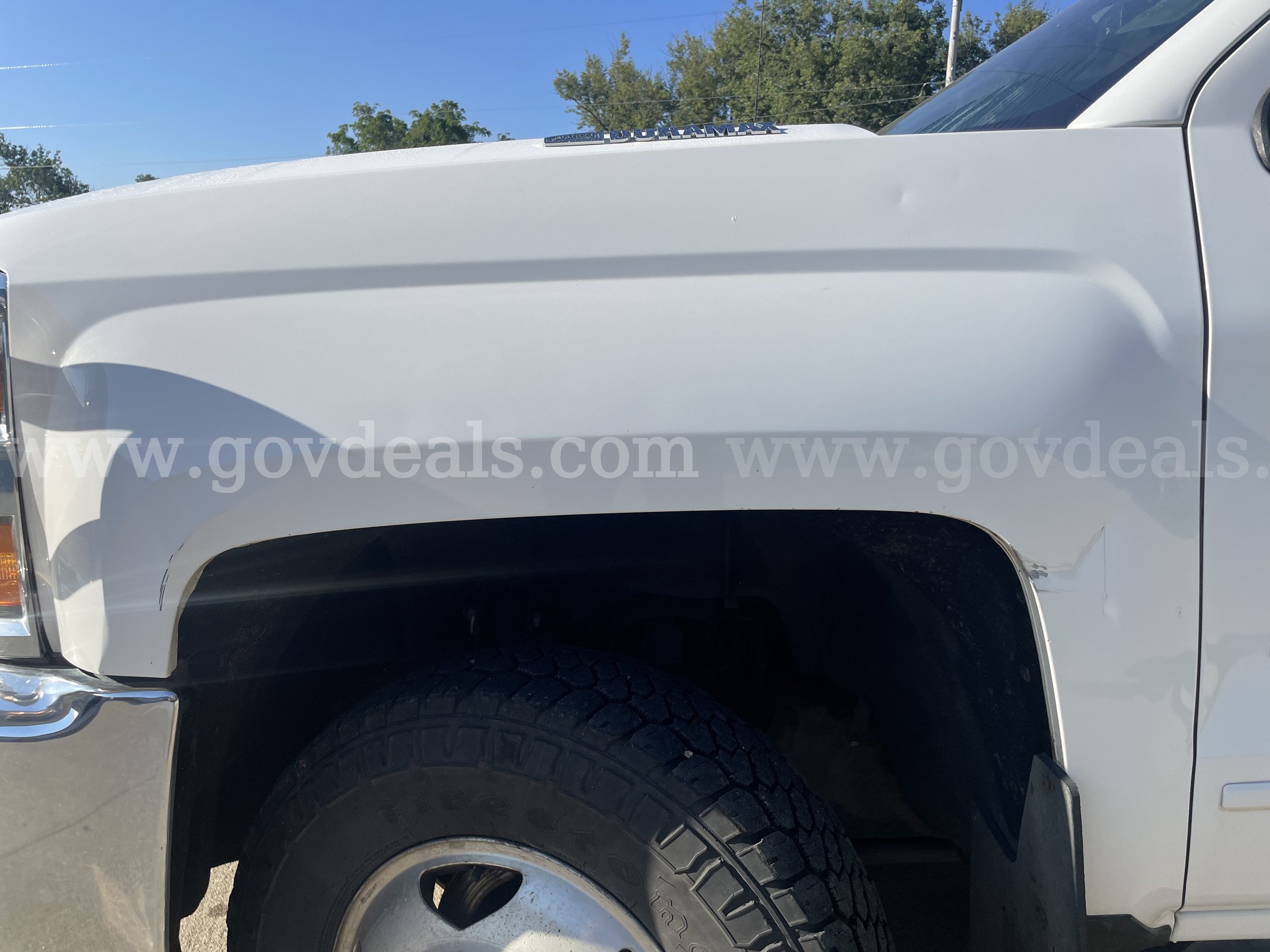2015 Chevrolet Silverado 3500HD LT Crew Cab Long Box 4WD Chevrolet Silverado 3500HD Government Surplus Auction - Photo #4