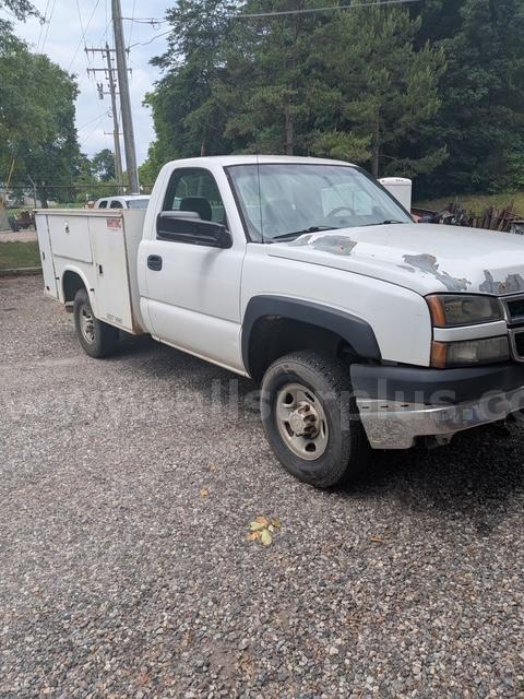 2007 Chevrolet 2500 Utility Pickup Truck Chevrolet 2500 Government Surplus Auction - Primary Photo