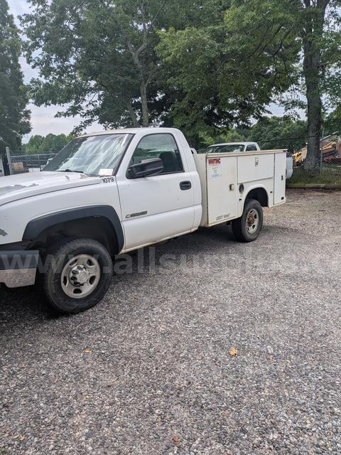 2007 Chevrolet 2500 Utility Pickup Truck Chevrolet 2500 Government Surplus Auction - Photo #2