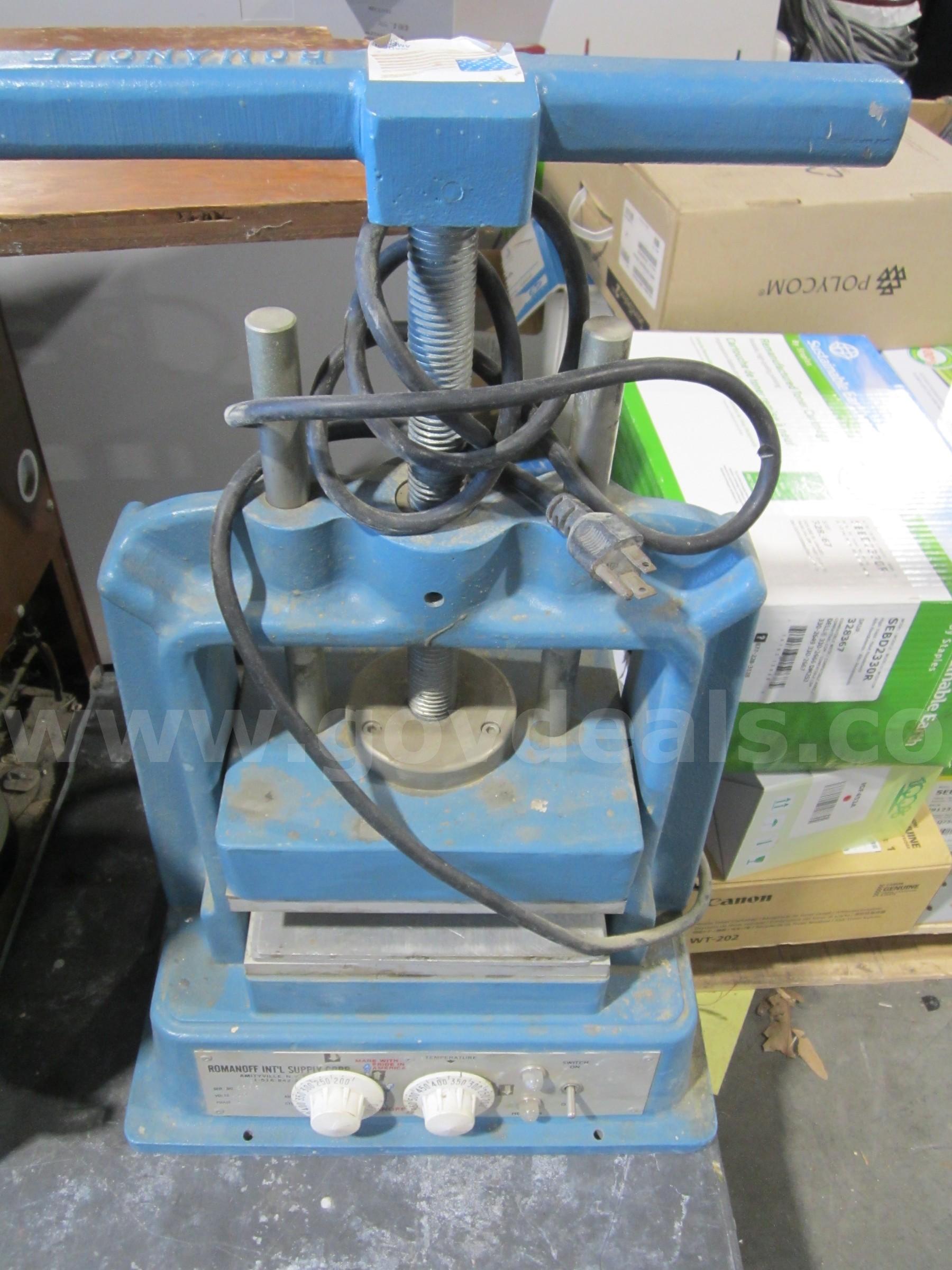 HEAT PRESS  LOT 750
