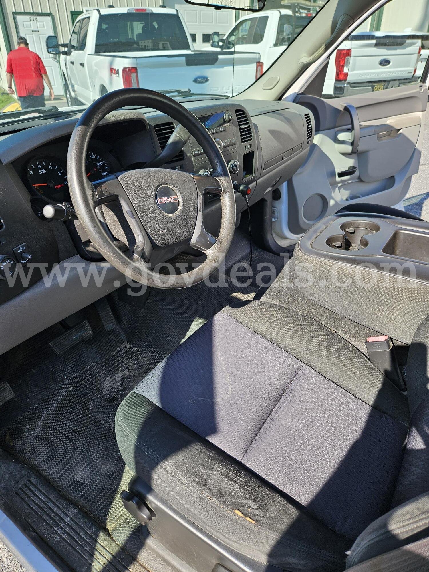 2010 GMC Sierra 1500 Pickup Truck GMC Sierra Government Surplus Auction - Photo #6