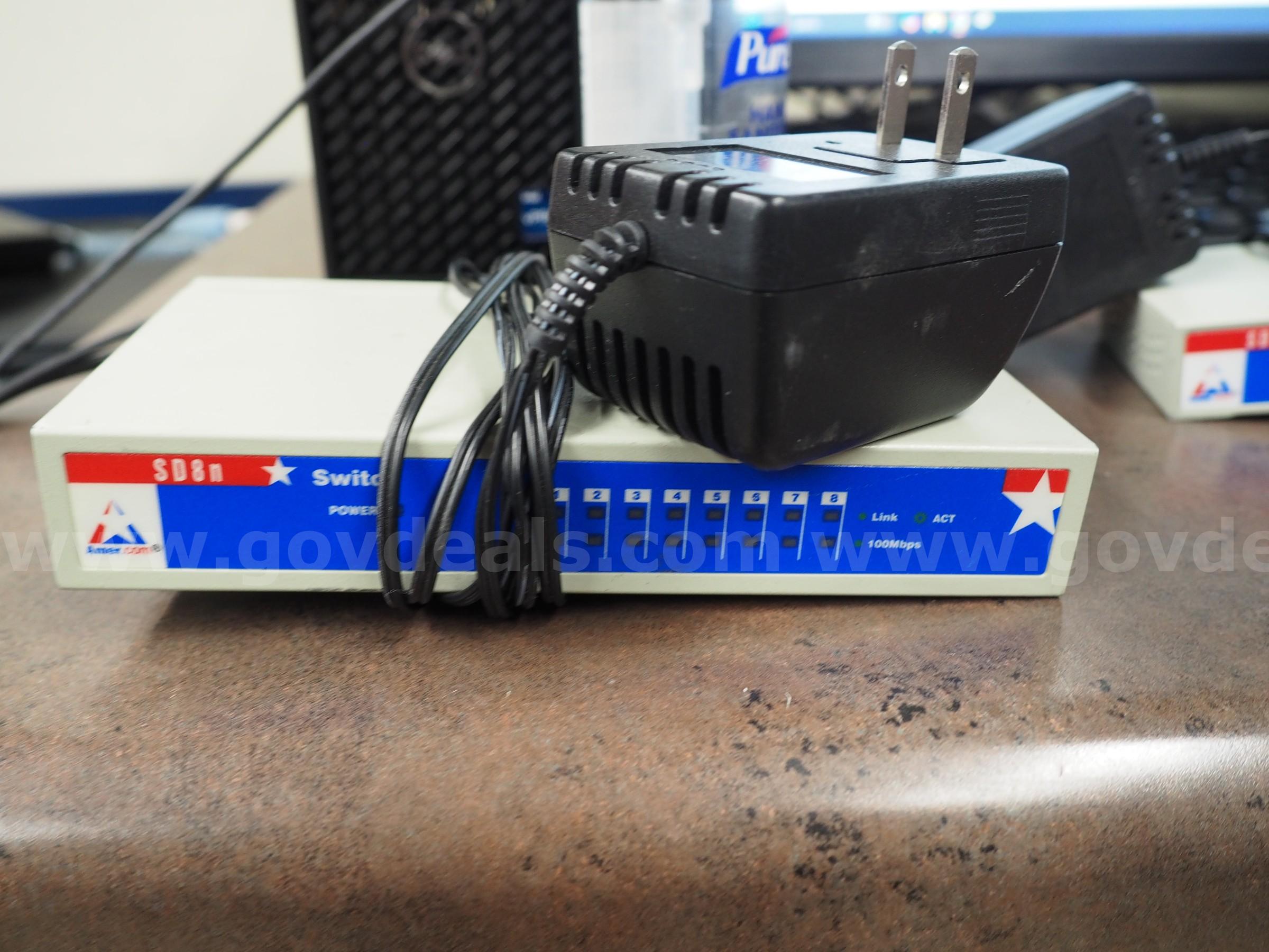 Amer Networks SD8n 8-Port Desktop 10/100Mbps Ethernet Switch, and Sd5n Switch 5-Port Amer SD8n, Sd5n Government Surplus Auction - Photo #2