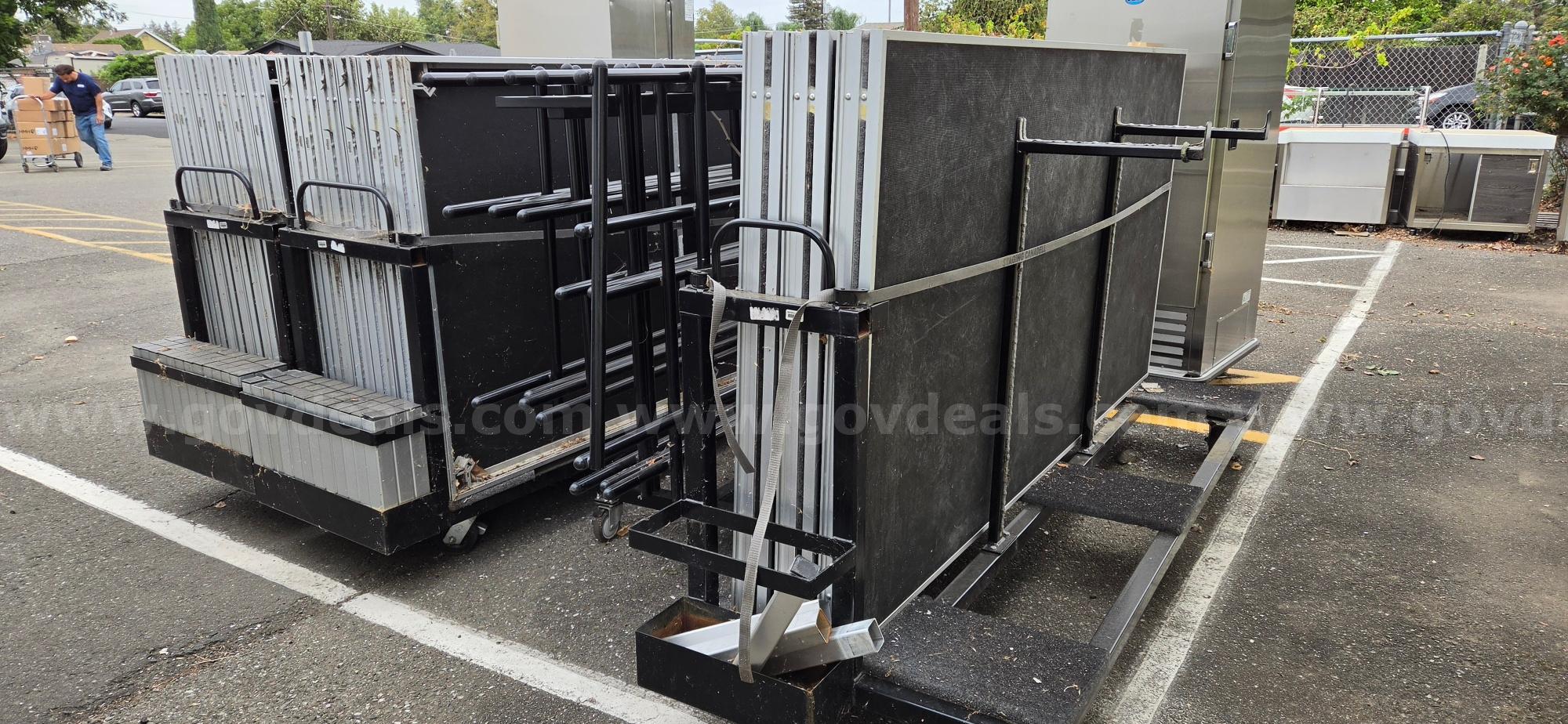 STAGE STAGING CANADELL  Government Surplus Auction - Photo #2