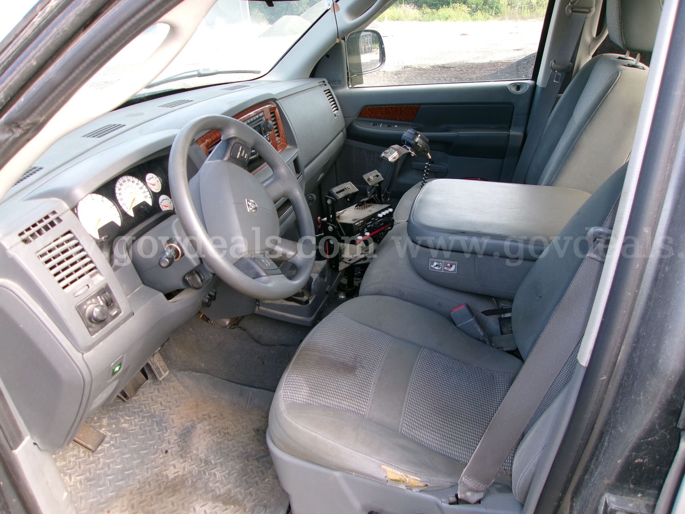 2006 Dodge Ram 1500 ST Quad Cab 4WD Dodge Ram 1500 Government Surplus Auction - Photo #5