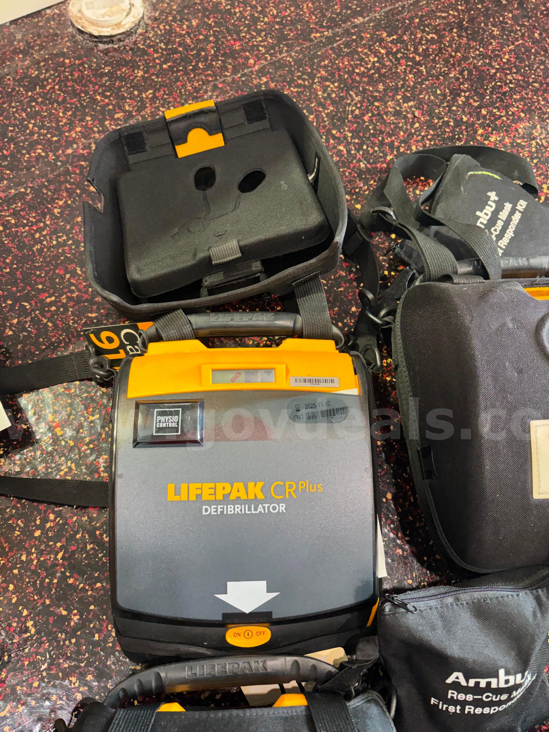 Lifepak Defibrillator LOT of 5 Lifepak  Government Surplus Auction - Primary Photo