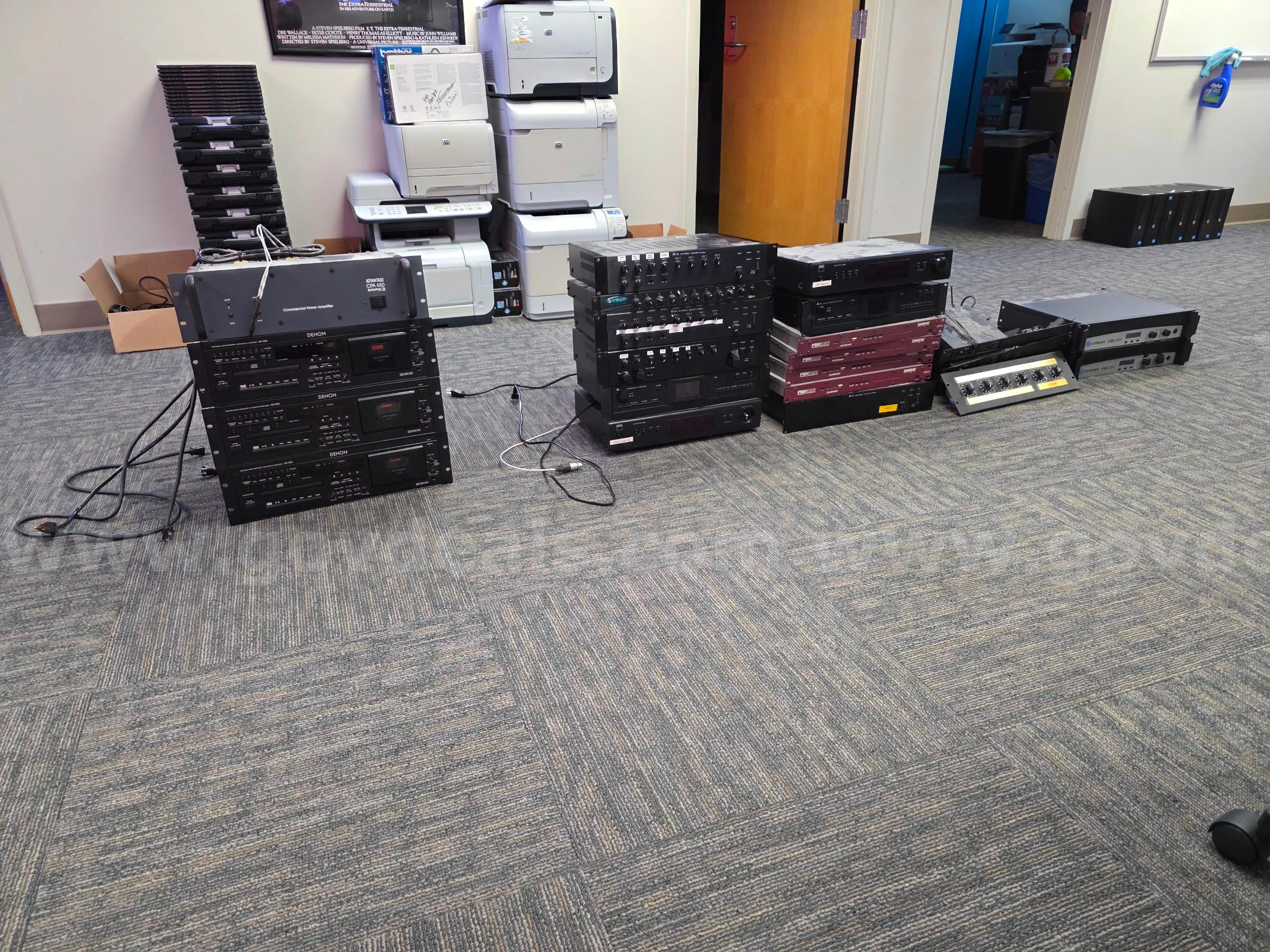 LOT OF USED AUDIO EQUIPMENT Crown  Government Surplus Auction - Photo #2