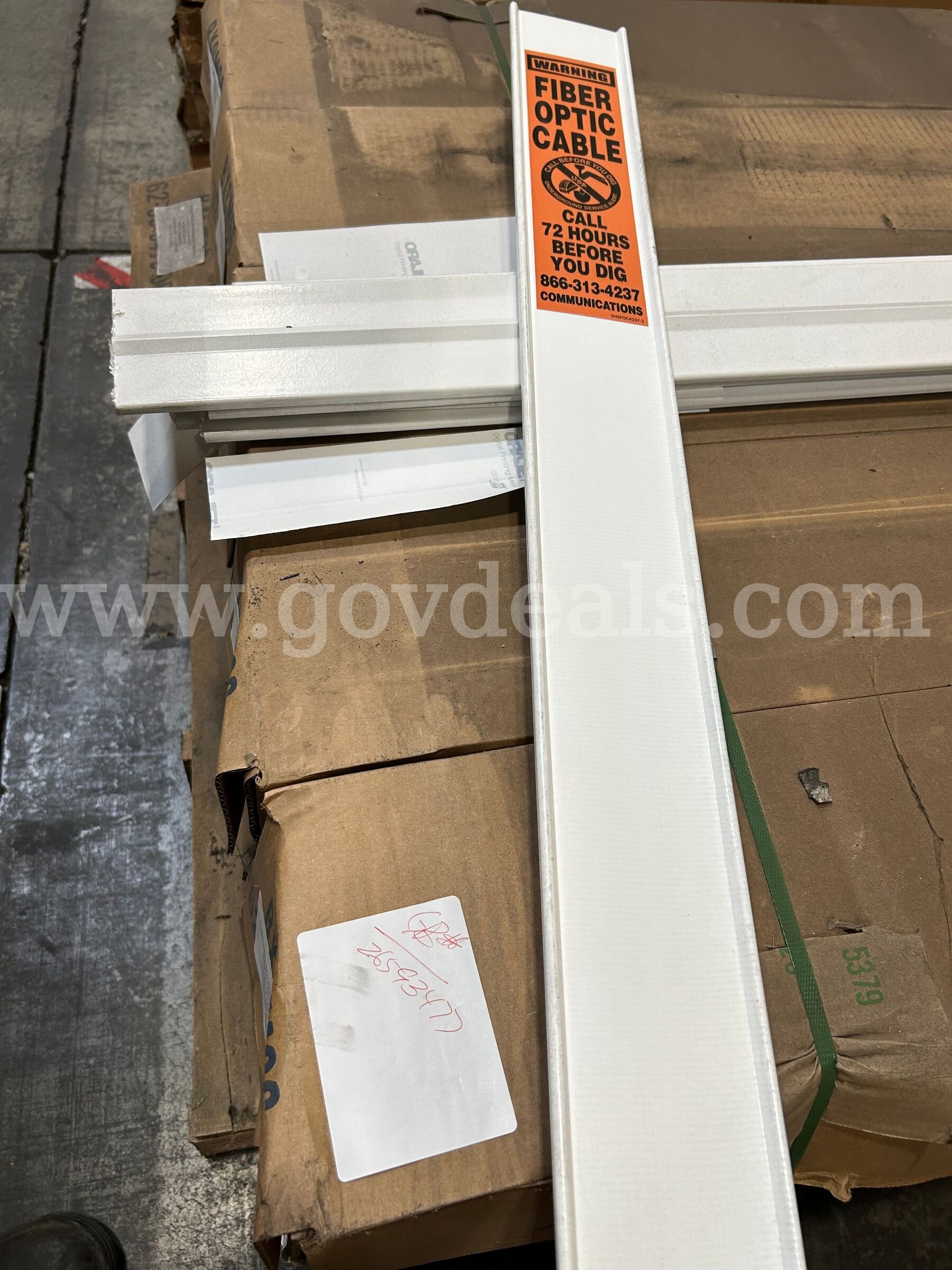 Lot of Fiber Optic Vault Marker Posts QTY: 200