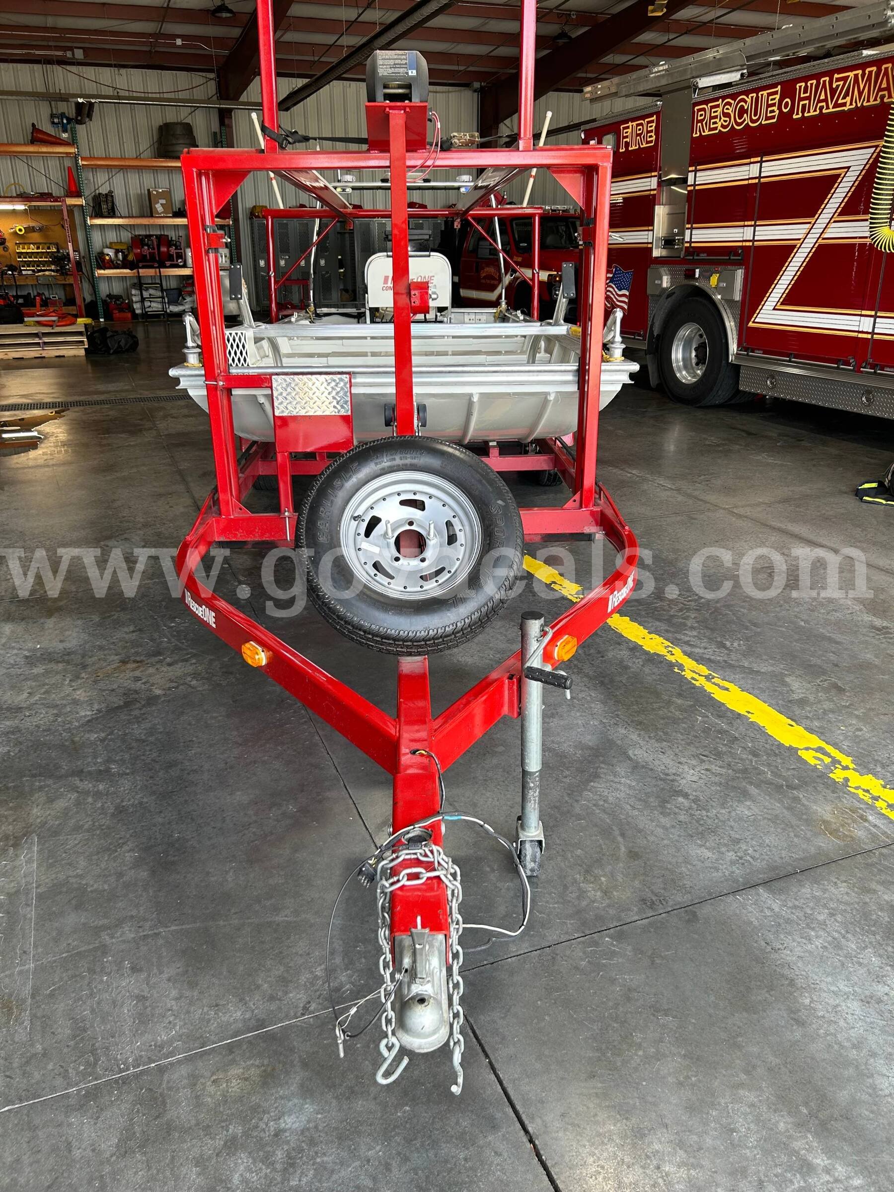 16 foot rescue boat with dive/rescue platform; includes fire pump and double deck trailer, RESCUEOne Connector Boat RESCUEOne, Lowe, Evinrude 16.5 Connector Boat Government Surplus Auction - Photo #3
