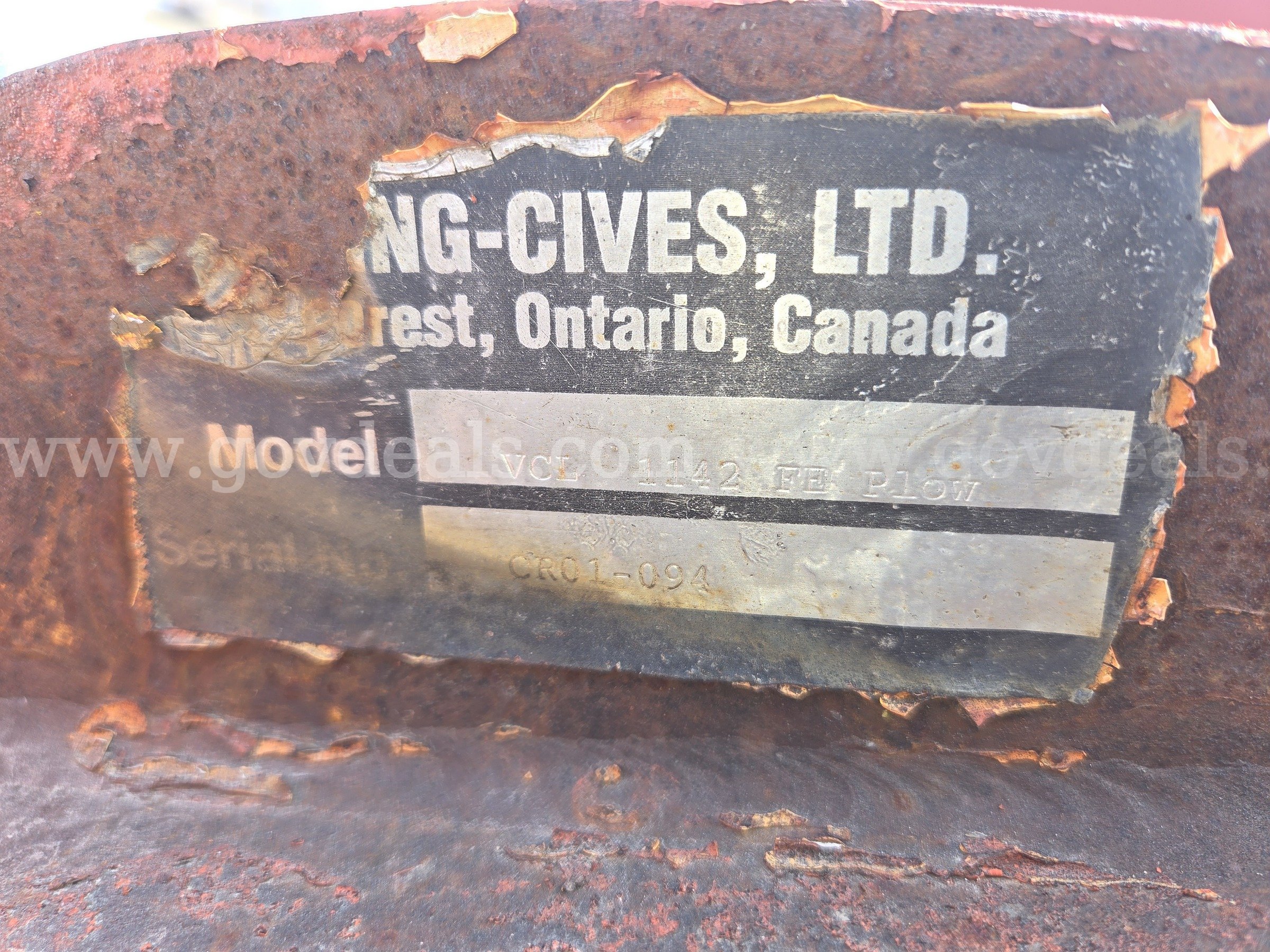 Straight Plow, Wing Plow, and Plow Lights Sterling 9500 Monroe 9500 Government Surplus Auction - Photo #2
