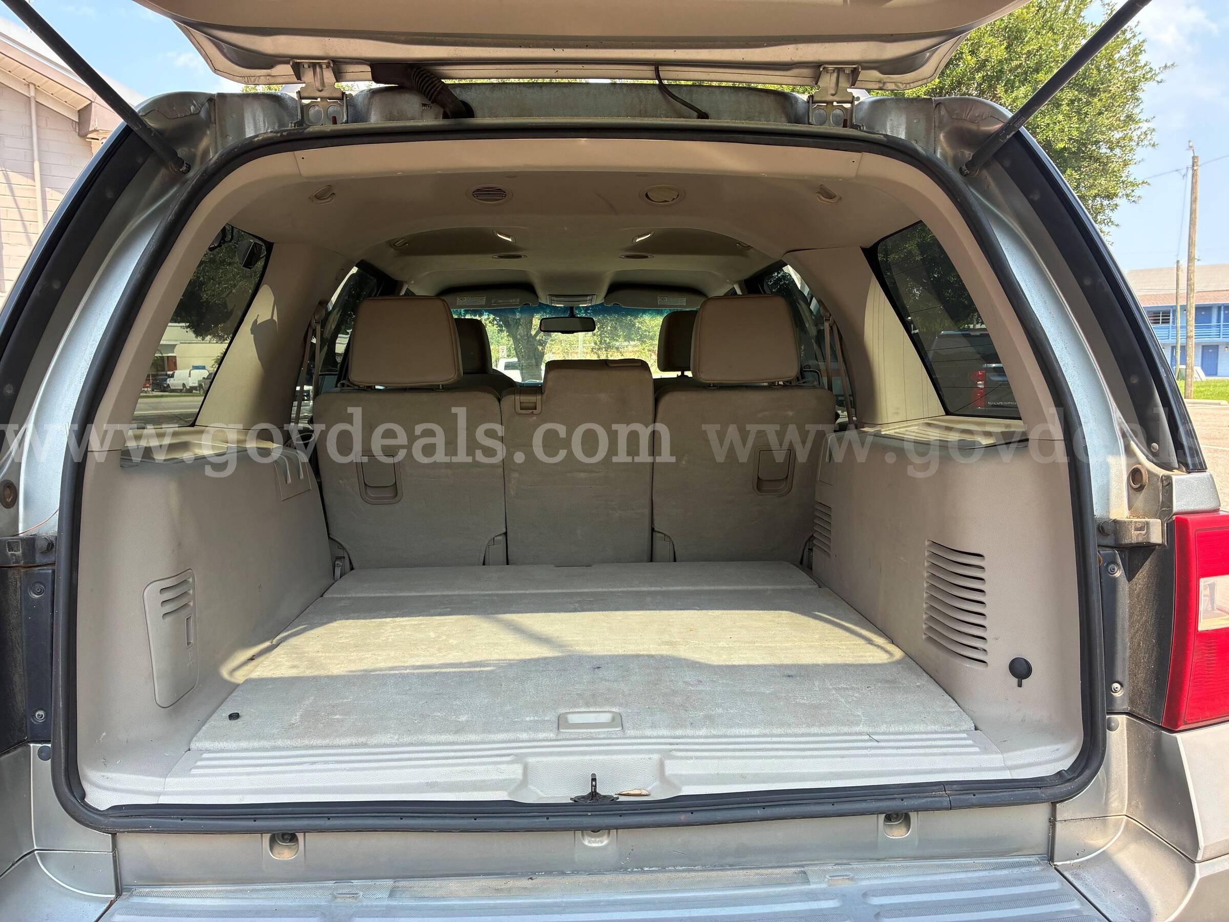 2008  Ford Expedition Ford Expedition Government Surplus Auction - Photo #4