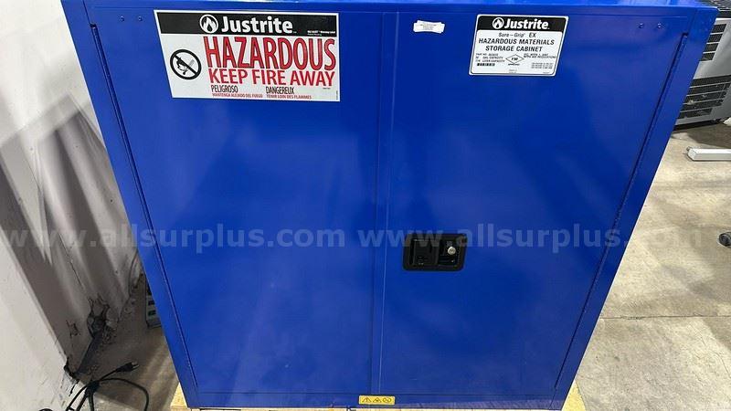 Justrite Sure-Grip EX Hazardous Materials Storage Cabinet Justrite Sure-Grip EX Government Surplus Auction - Photo #4