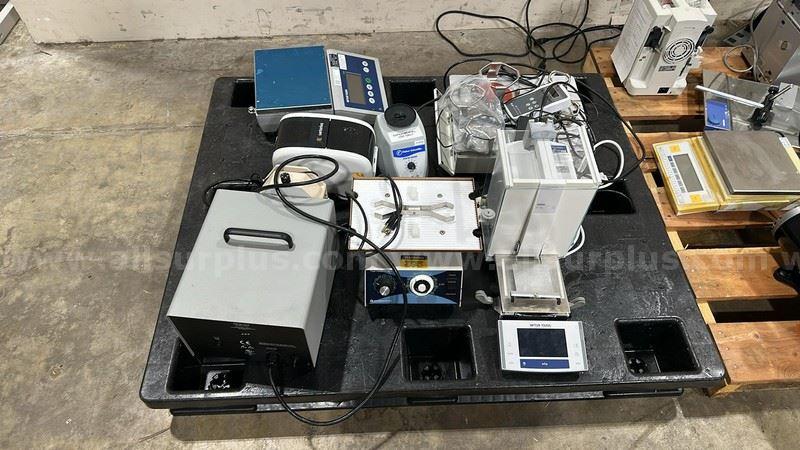 Mixed Lab Equipment Mettler Toledo, Sartorius, Thermo, IKA, Buchi, VW  Government Surplus Auction - Photo #2