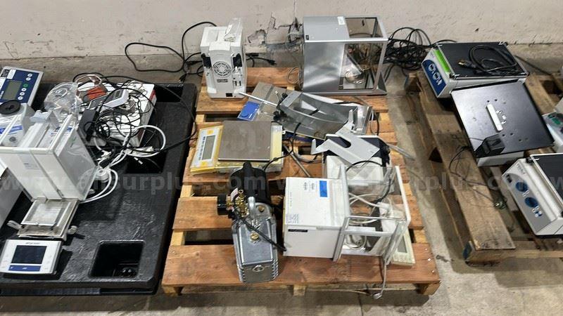 Mixed Lab Equipment Mettler Toledo, Sartorius, Thermo, IKA, Buchi, VW  Government Surplus Auction - Photo #3