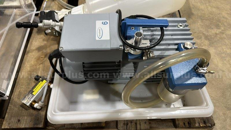 Vacuubrand, Rolatec, Plas Labs, Edwards RE 6W, 860-CG, XDS46i Mixed Lab Equipment Vacuubrand, Rolatec, Plas Labs, Edwards 860 Government Surplus Auction - Photo #3