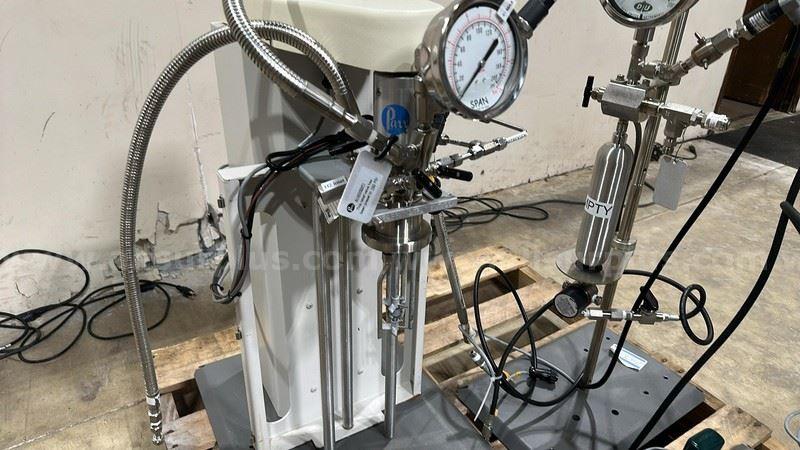 Parr 5102 Low Pressure Stirred Reactor Parr 5102 Government Surplus Auction - Photo #3