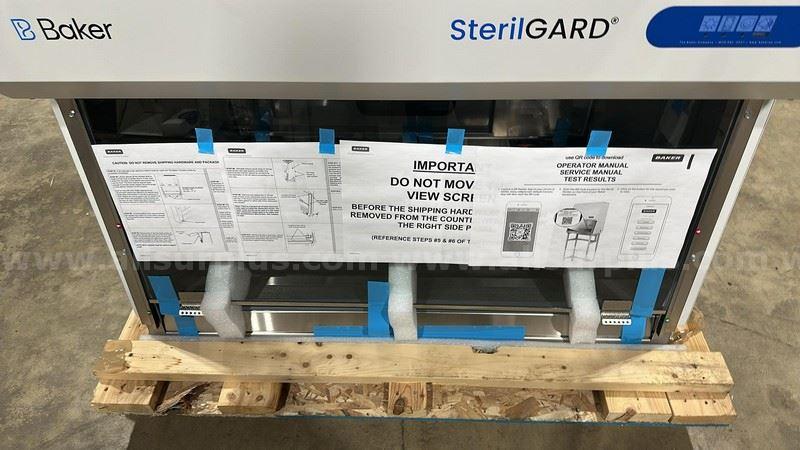 Baker CY401 SterilGARD Bio Safety Cabinet with table Baker CY401 Government Surplus Auction - Photo #5