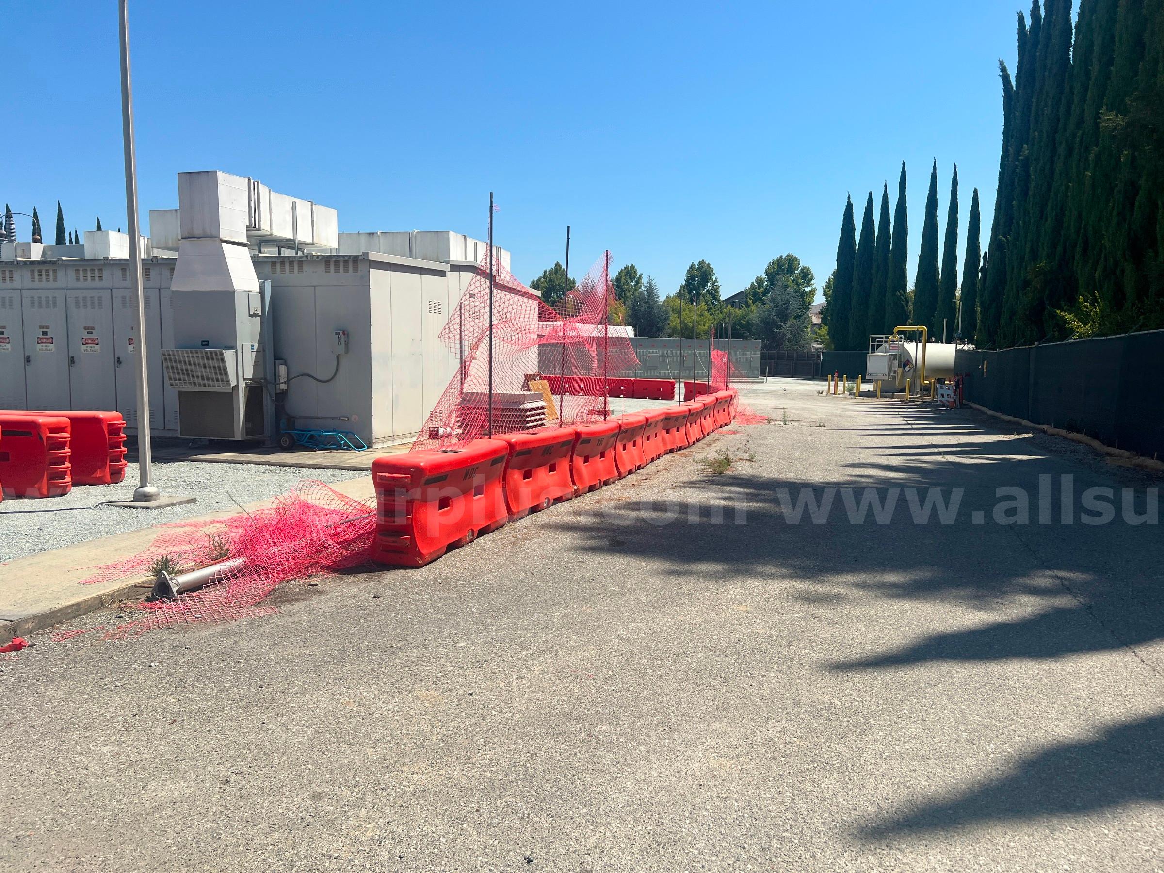 (50+) Temporary Barriers   Government Surplus Auction - Photo #2