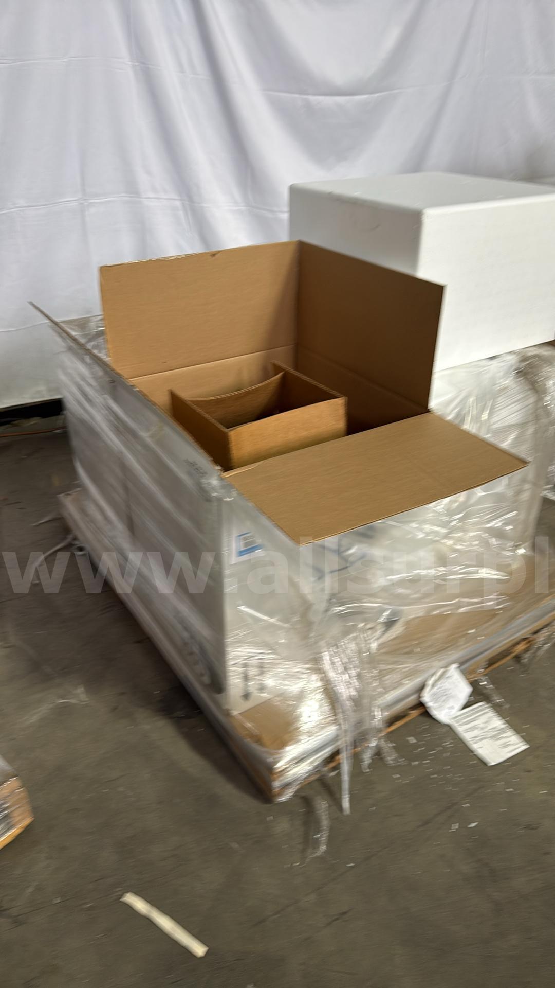 4ea Refrigerated Shipping BoxesALL componnets   Government Surplus Auction - Photo #3