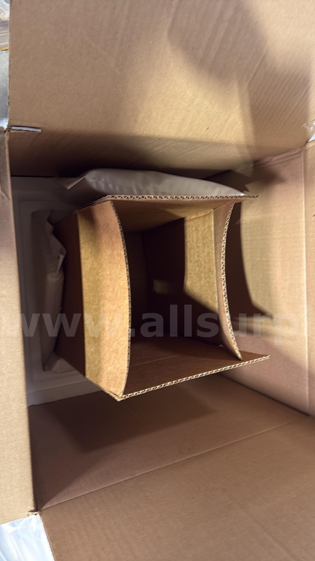 4ea Refrigerated Shipping BoxesALL componnets   Government Surplus Auction - Photo #4