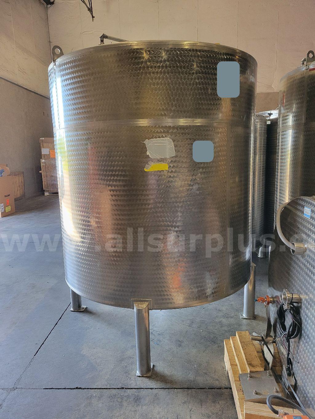 Imvusa Stainless Steel Storage Vessel, 4000L Imvusa Stainless 4000L Government Surplus Auction - Photo #2