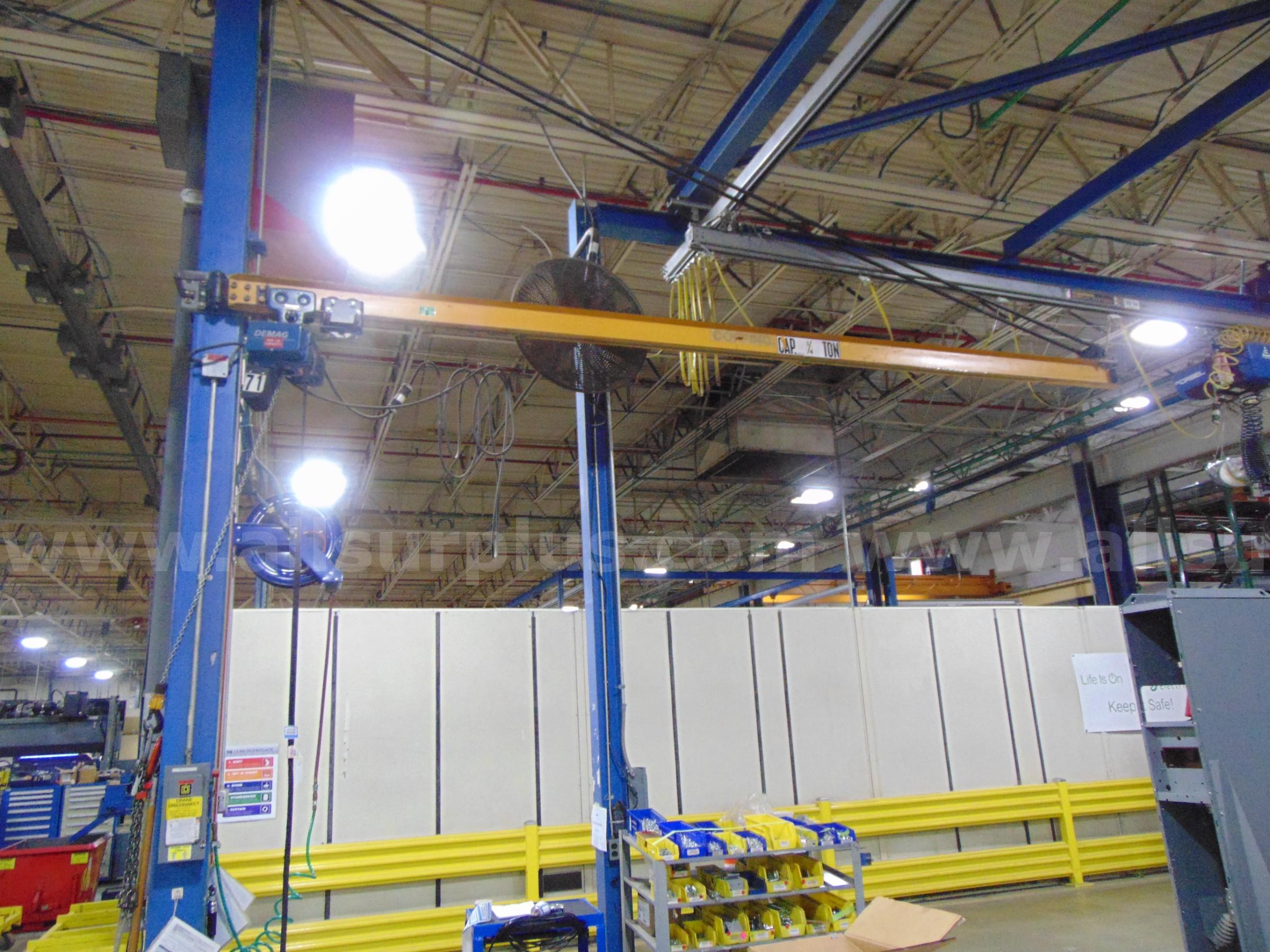 Demag Jib Crane Demag Pole Mounted Government Surplus Auction - Primary Photo