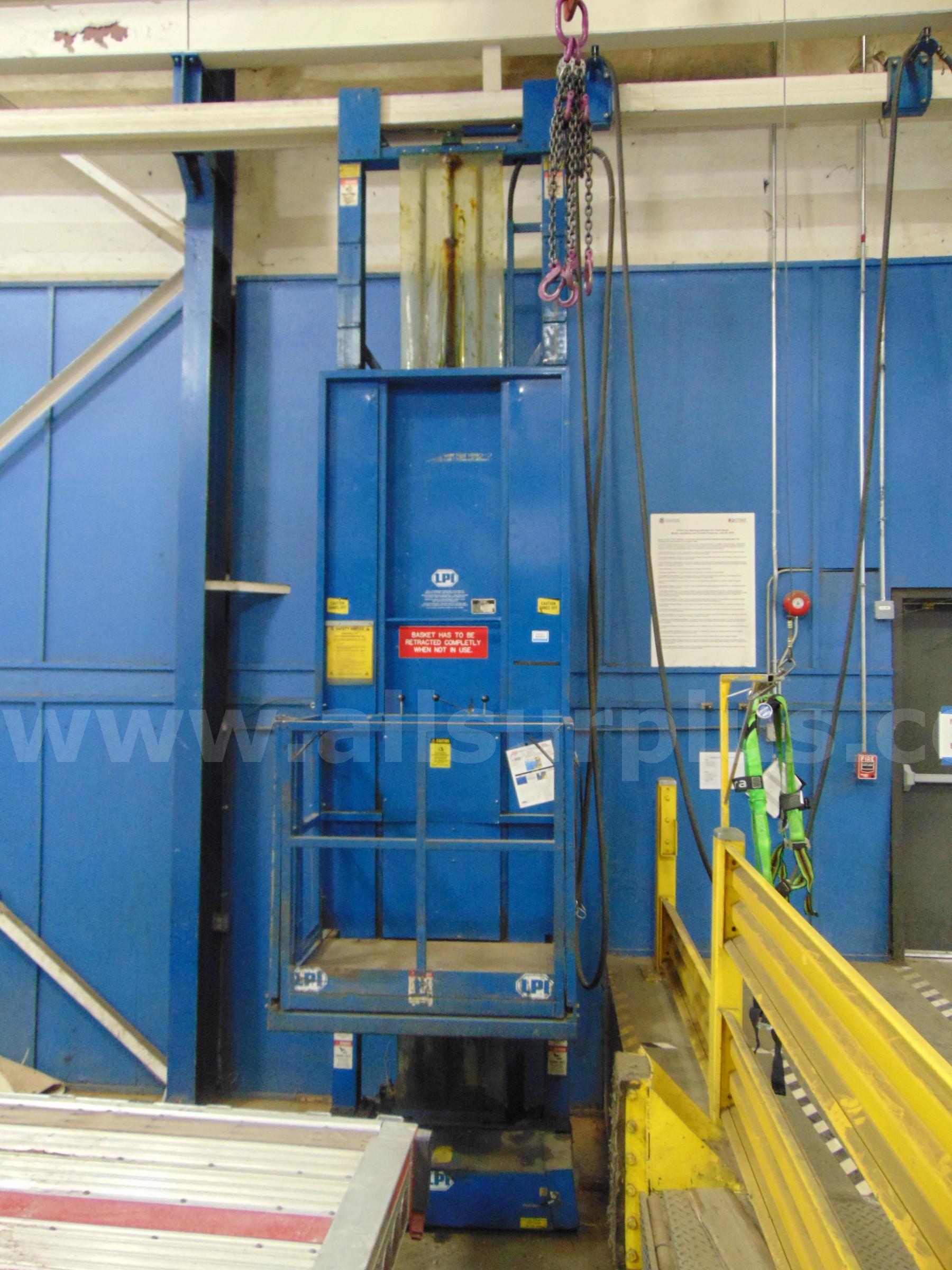 LPI Inc. LP2-1515-5823 Man Lift LPI Inc. 1515 Government Surplus Auction - Primary Photo