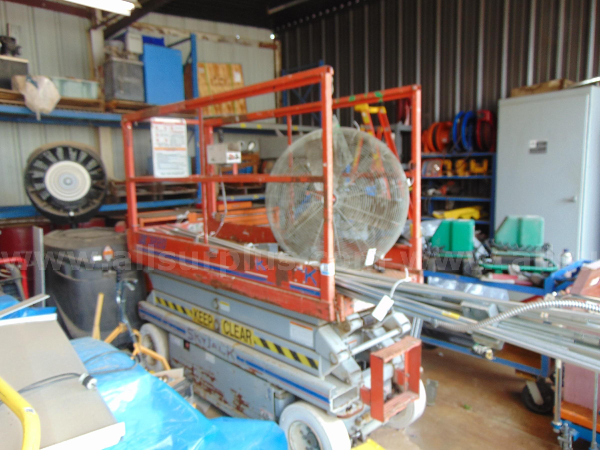 Skyjack  SJIII 3220 Scissor Lift