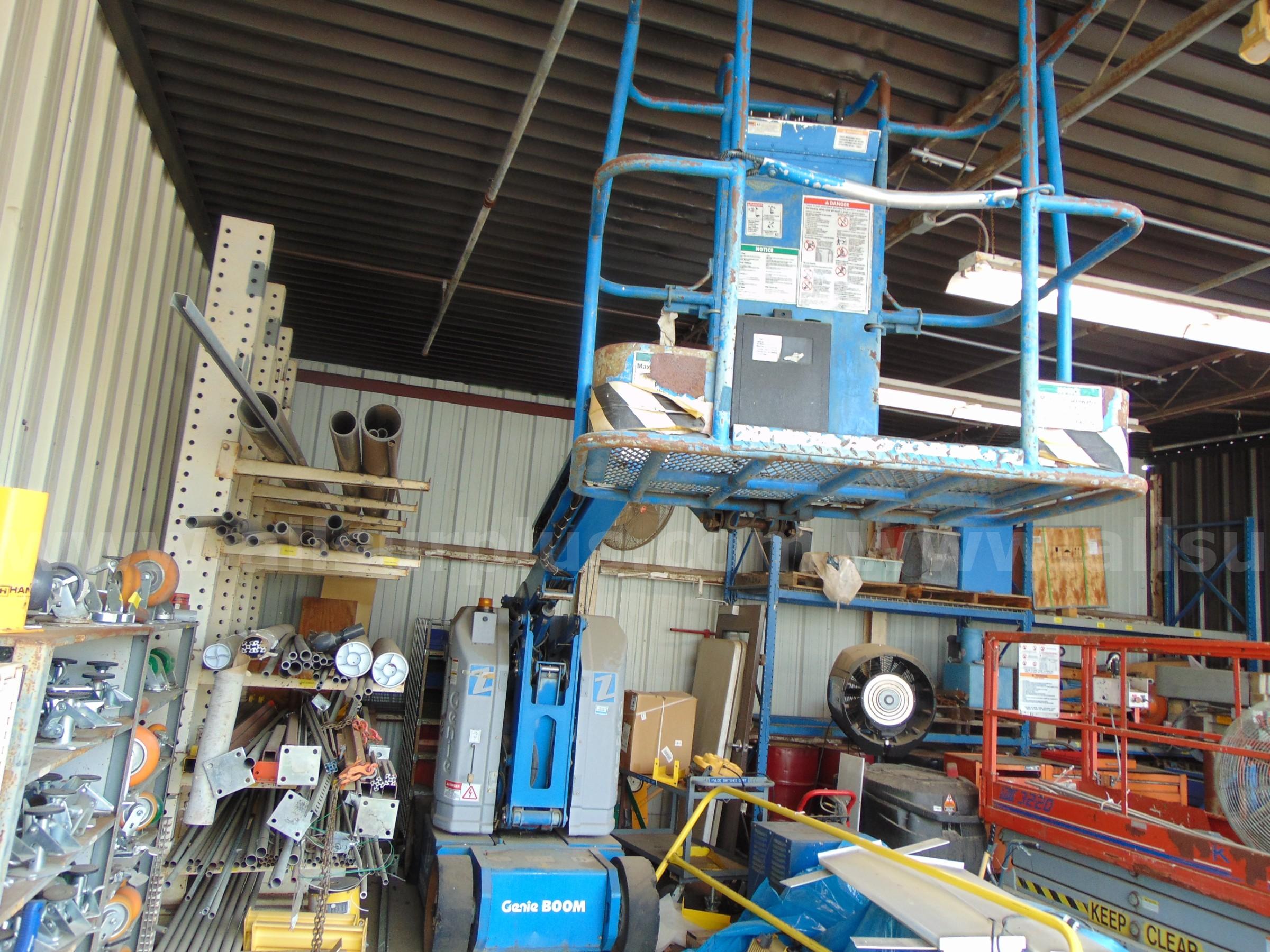 Genie Z-30/20 Boom Lift Genie Z-30/20 Government Surplus Auction - Photo #2