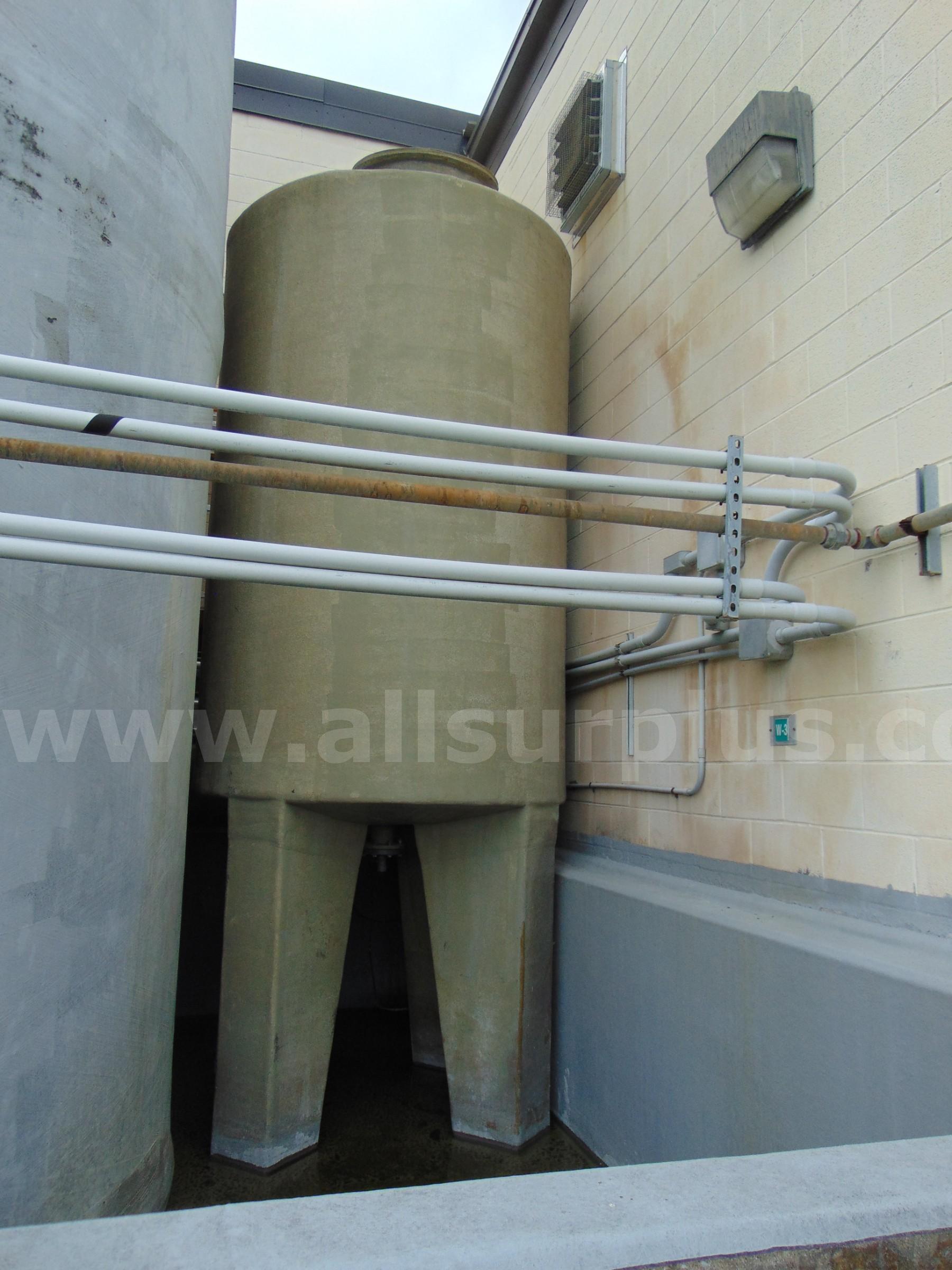 Fiberglass Tank  Flat Bottom Government Surplus Auction - Primary Photo