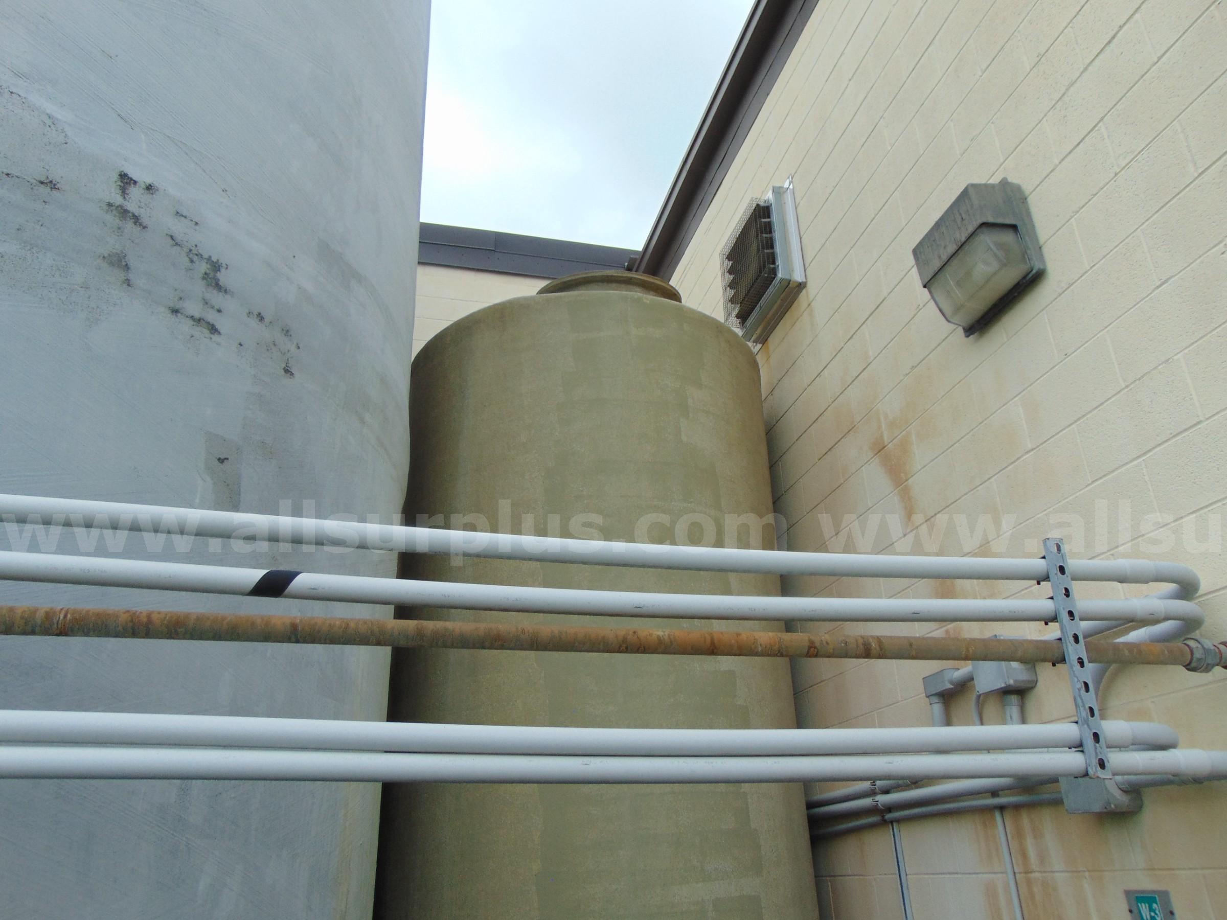 Fiberglass Tank  Flat Bottom Government Surplus Auction - Photo #2