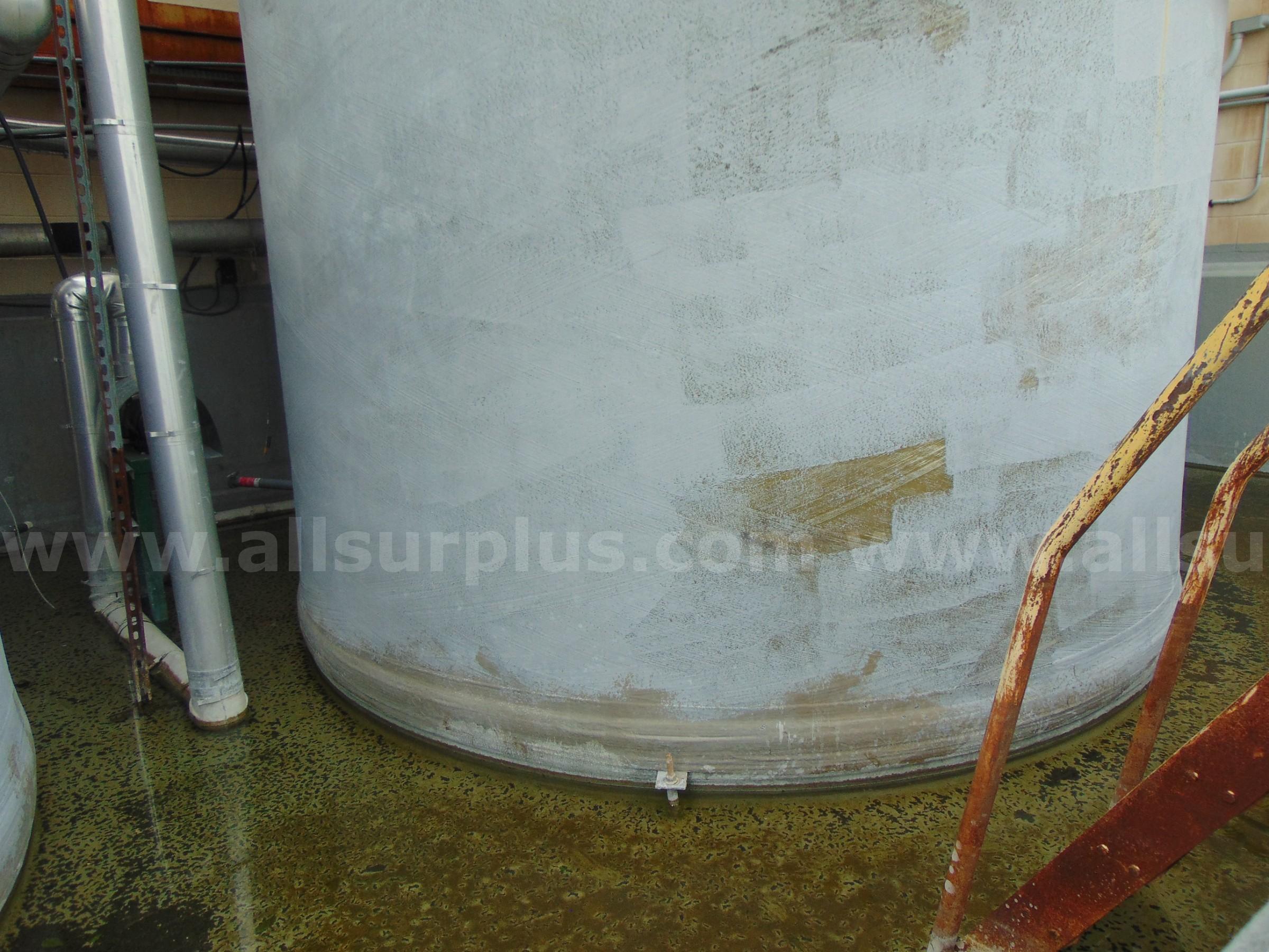 Fiberglass Tank  Flat Bottom Government Surplus Auction - Photo #3