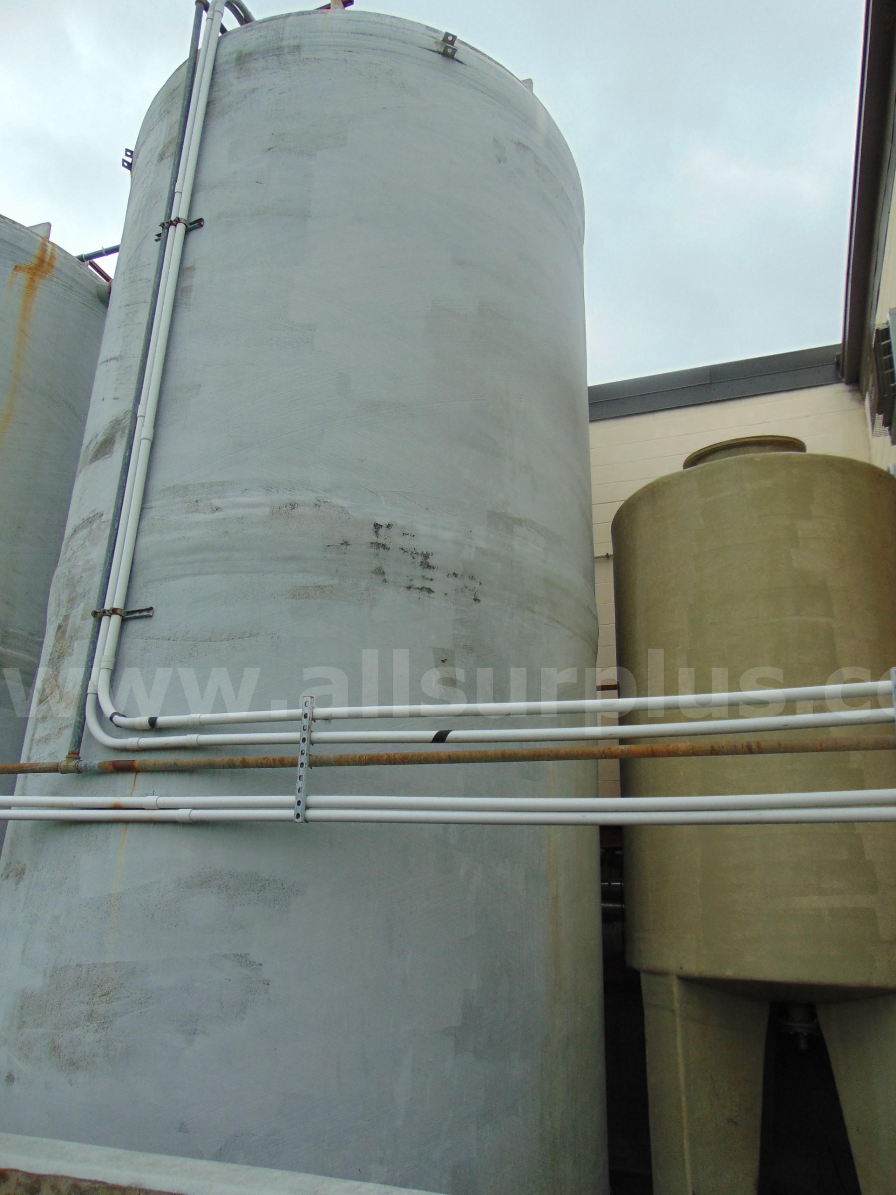 Fiberglass Tank  Flat Bottom Government Surplus Auction - Photo #4