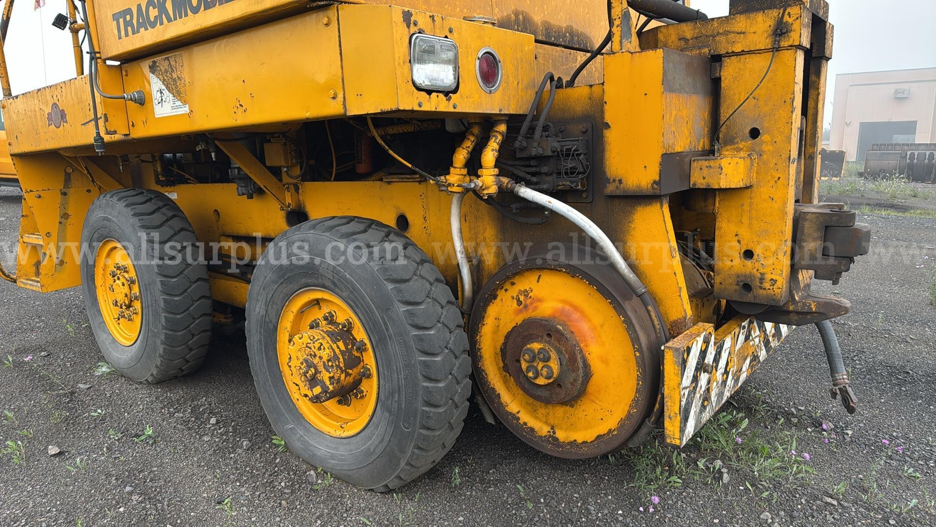 Trackmobile 4500 Railcar Mover  4500 Government Surplus Auction - Photo #6