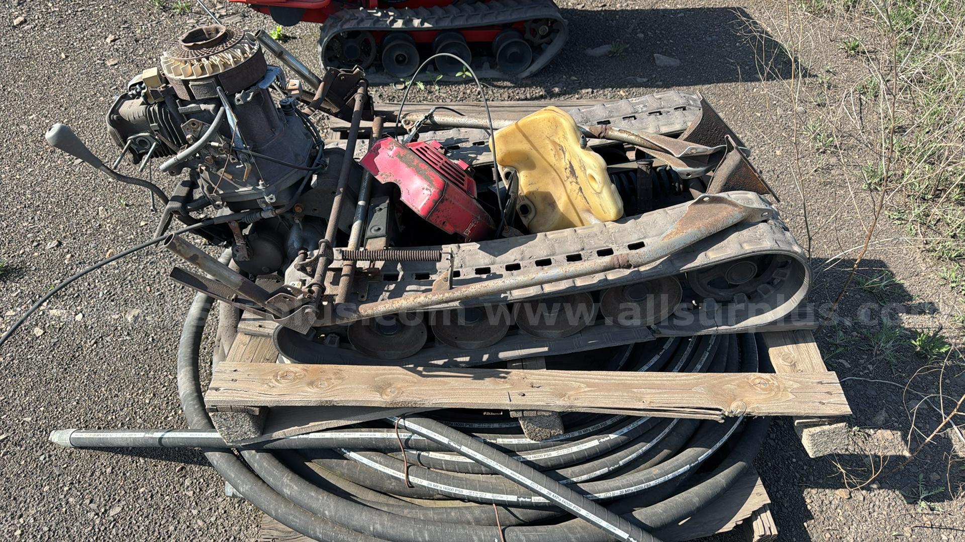 Lot of 7 Canycom S25A 450kg Mini Track Dumpers  450kg Government Surplus Auction - Photo #2