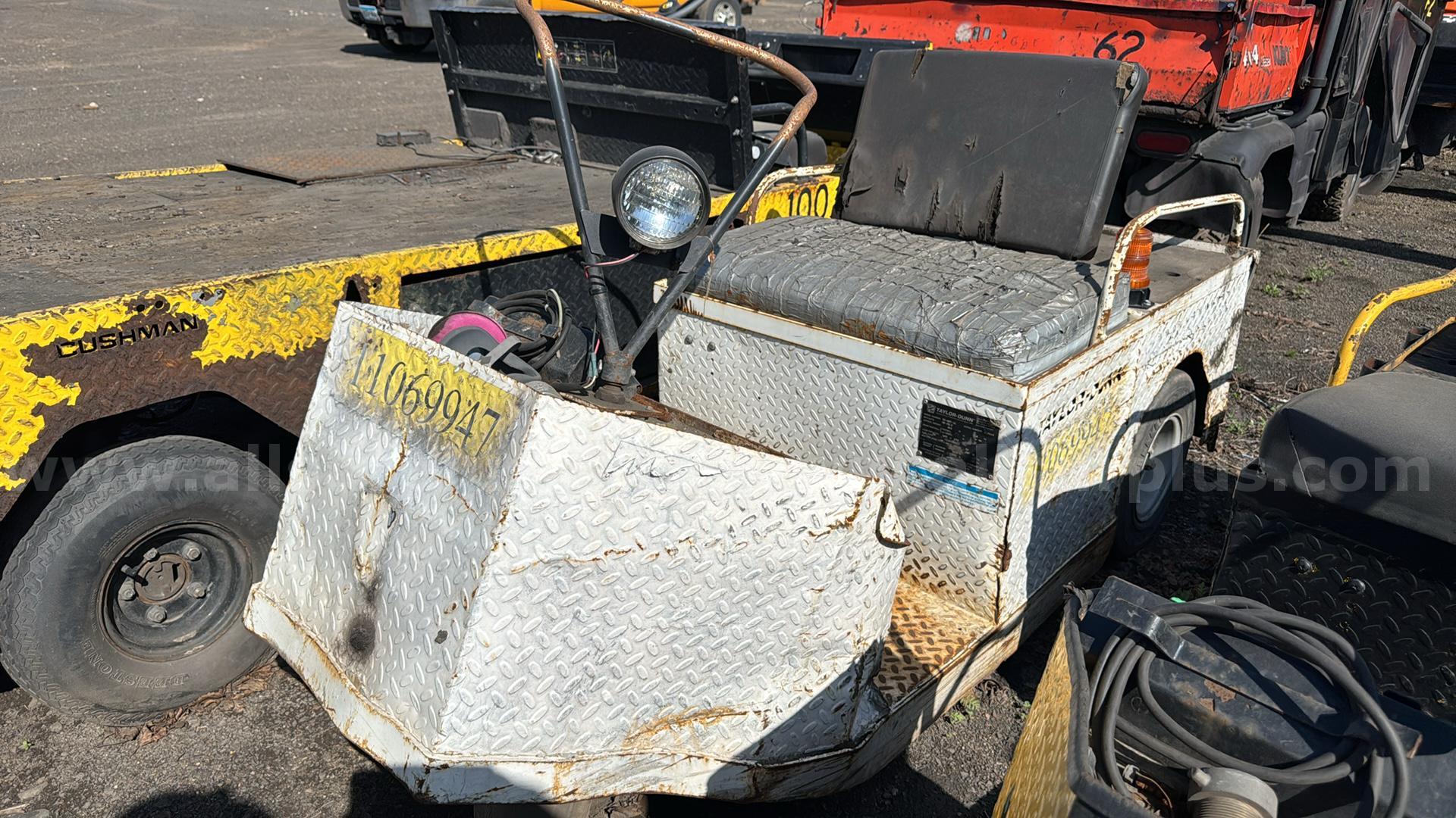 2019 Taylor-Dunn SS-025-36 Electric Utility Cart  025 Government Surplus Auction - Primary Photo