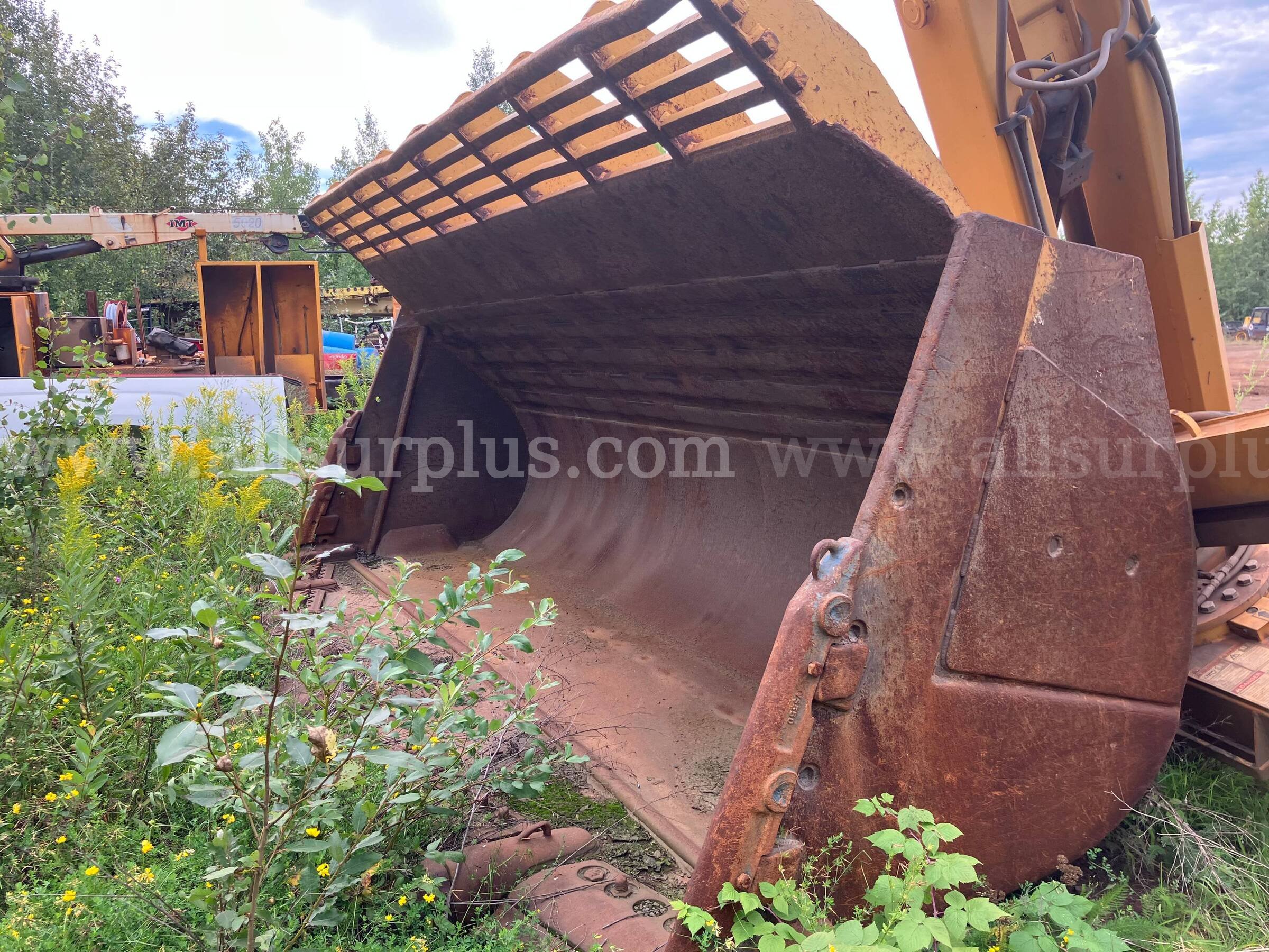 Caterpillar 992G Loader Bucket Caterpillar 992G Government Surplus Auction - Photo #3