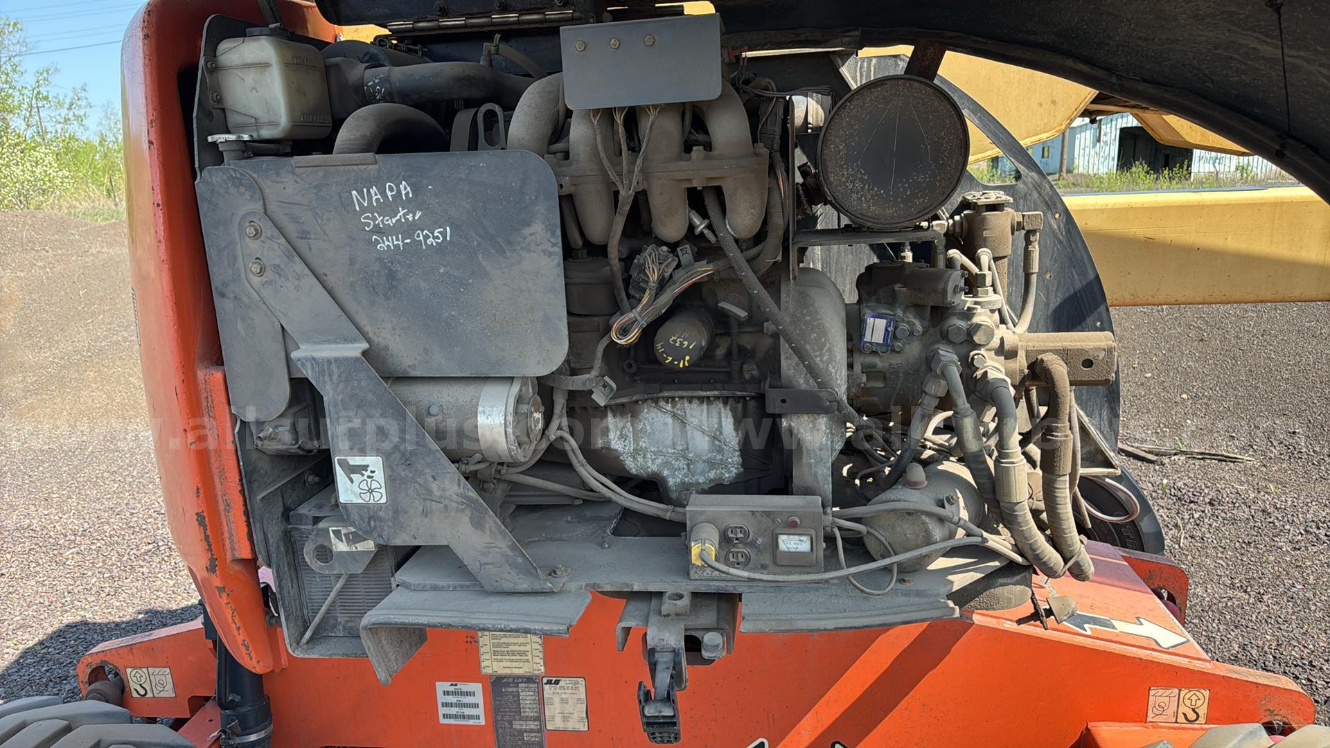 JLG 450AJ Articulating Boom Lift JLG 450AJ Government Surplus Auction - Photo #2