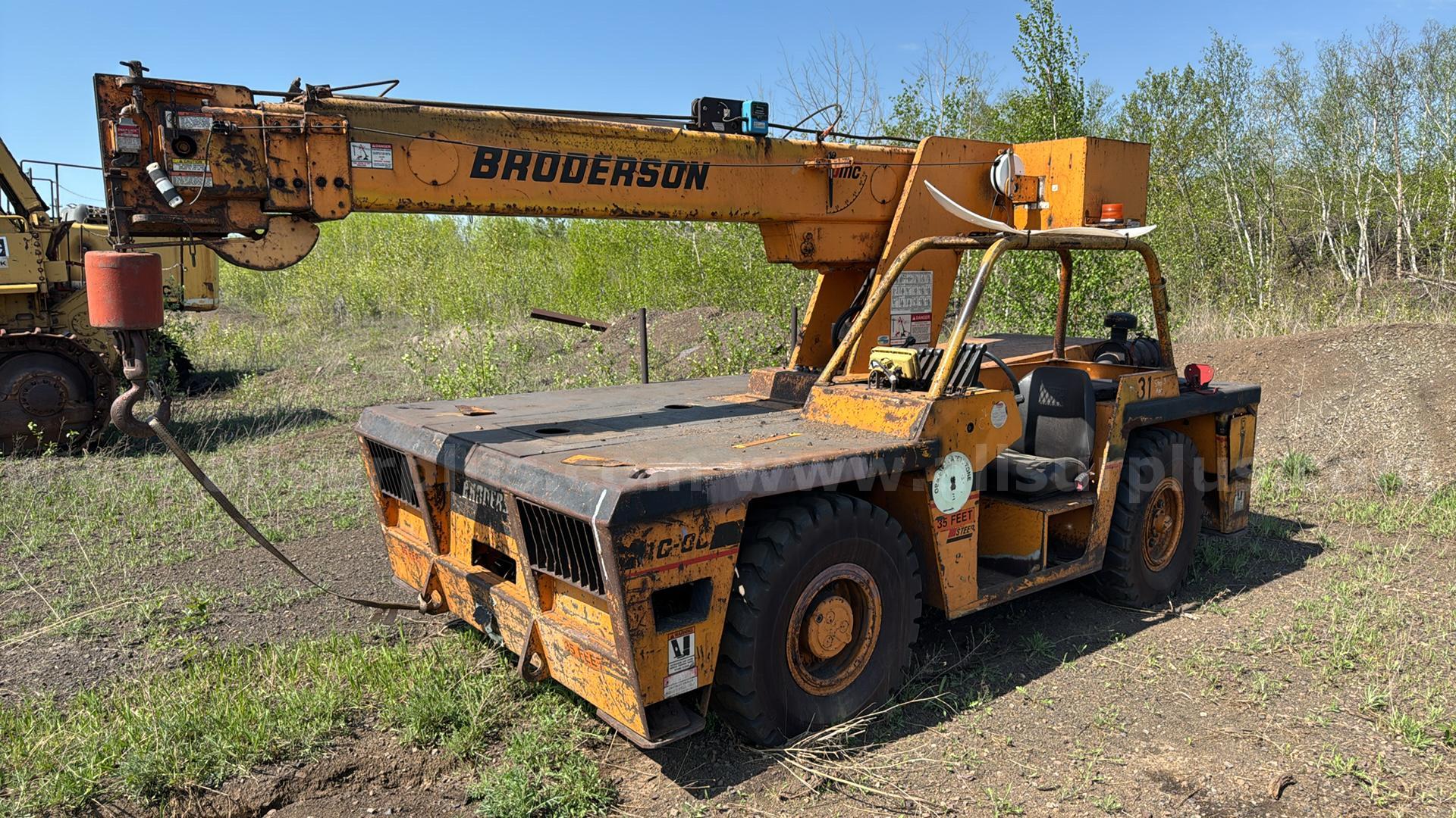 Broderson IC-80-2F Carry Deck Crane Broderson IC-80-2F Government Surplus Auction - Primary Photo