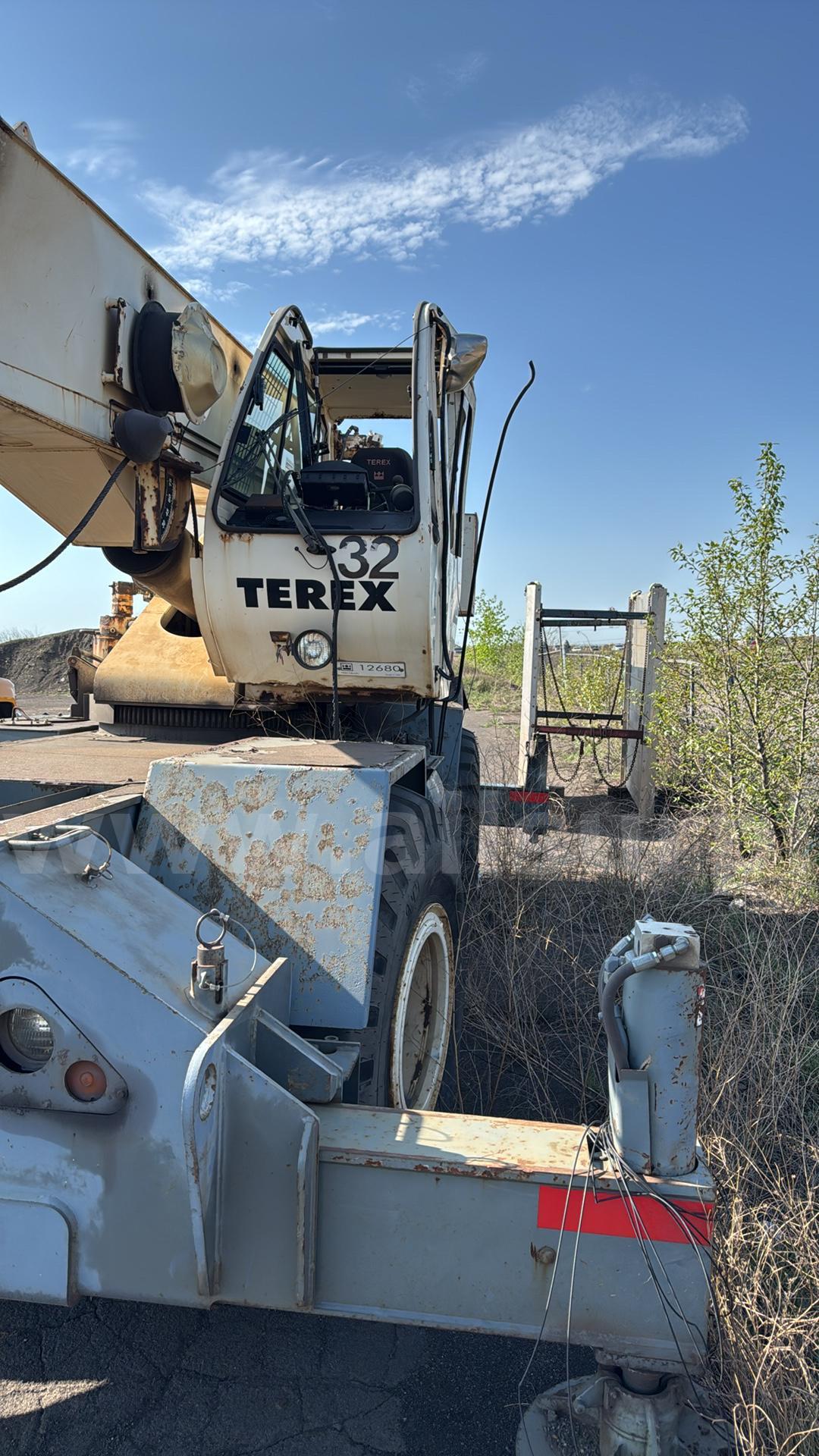 Terex RT 230 Rough Terrain Crane Terex 230 Government Surplus Auction - Photo #2