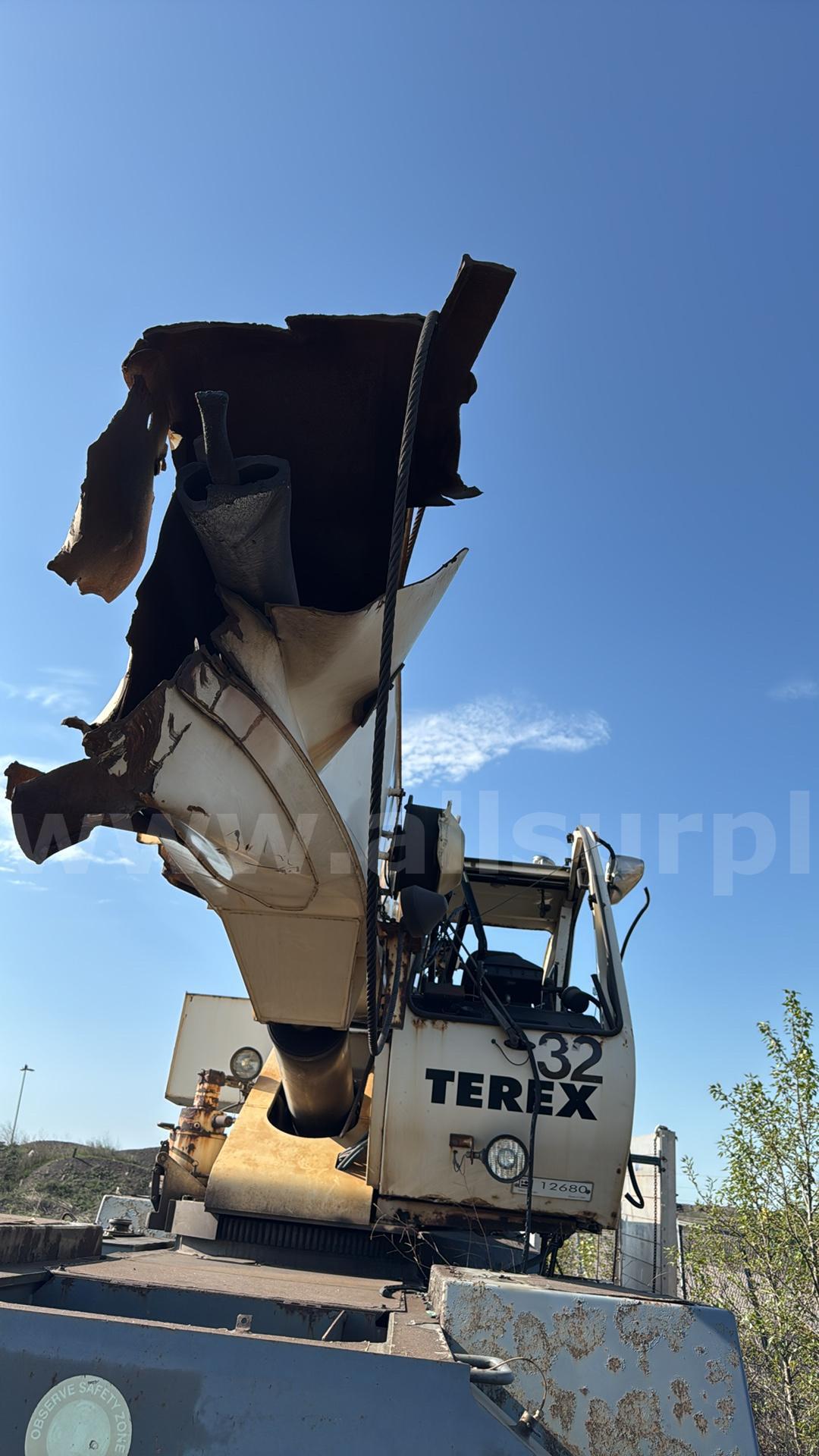 Terex RT 230 Rough Terrain Crane Terex 230 Government Surplus Auction - Photo #3