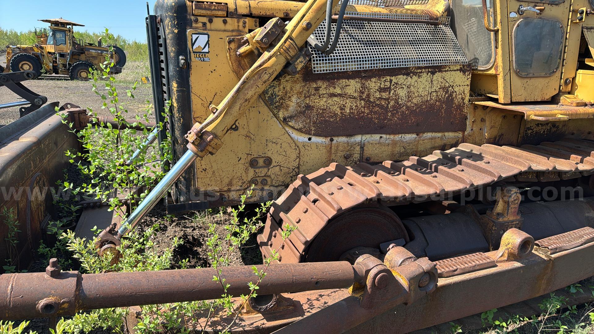 Caterpillar D8K Crawler Dozer with Winch Caterpillar D8K Government Surplus Auction - Photo #2