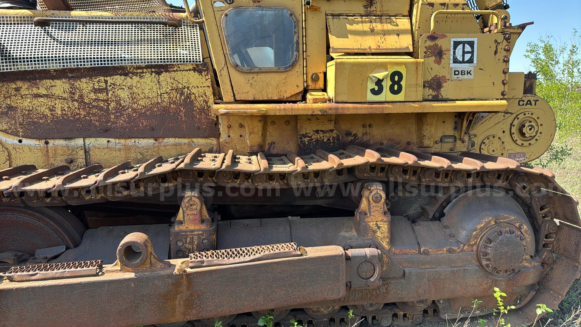 Caterpillar D8K Crawler Dozer with Winch Caterpillar D8K Government Surplus Auction - Photo #3