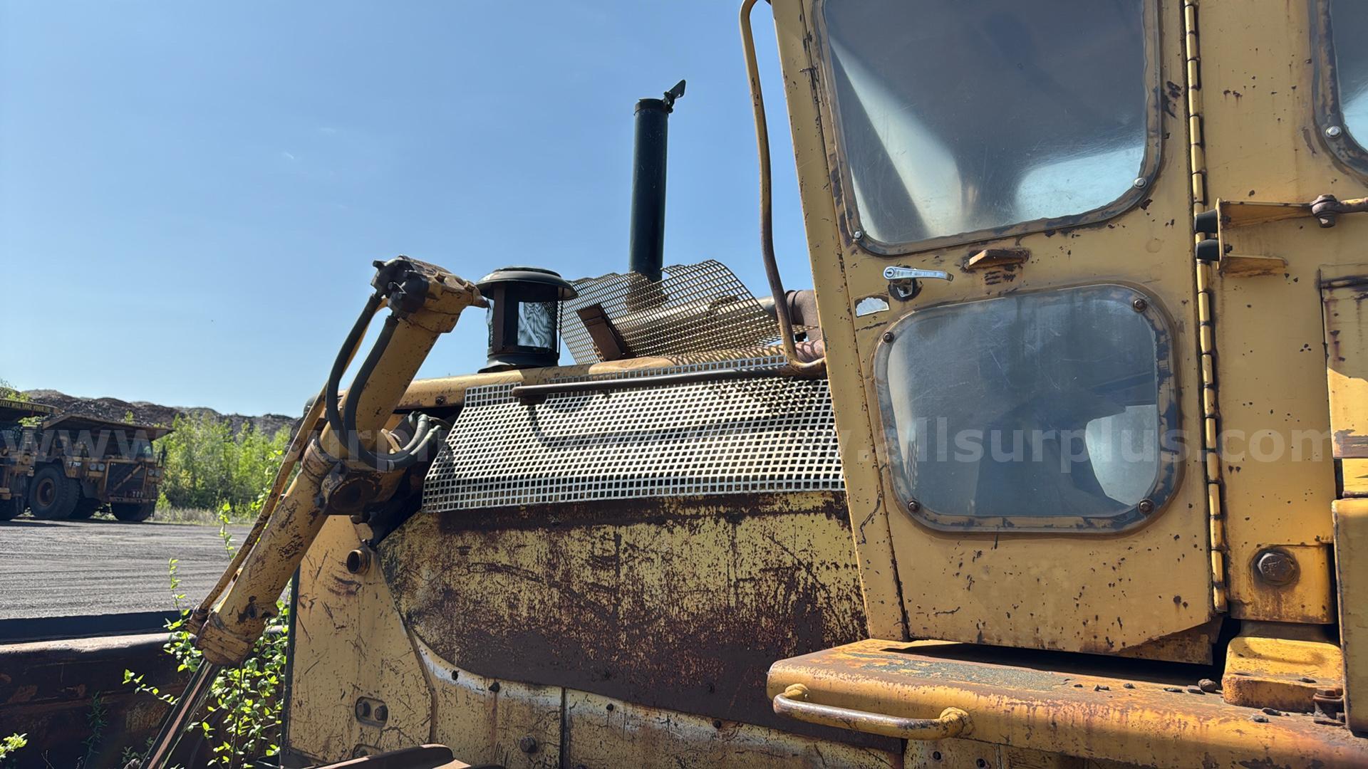 Caterpillar D8K Crawler Dozer with Winch Caterpillar D8K Government Surplus Auction - Photo #5