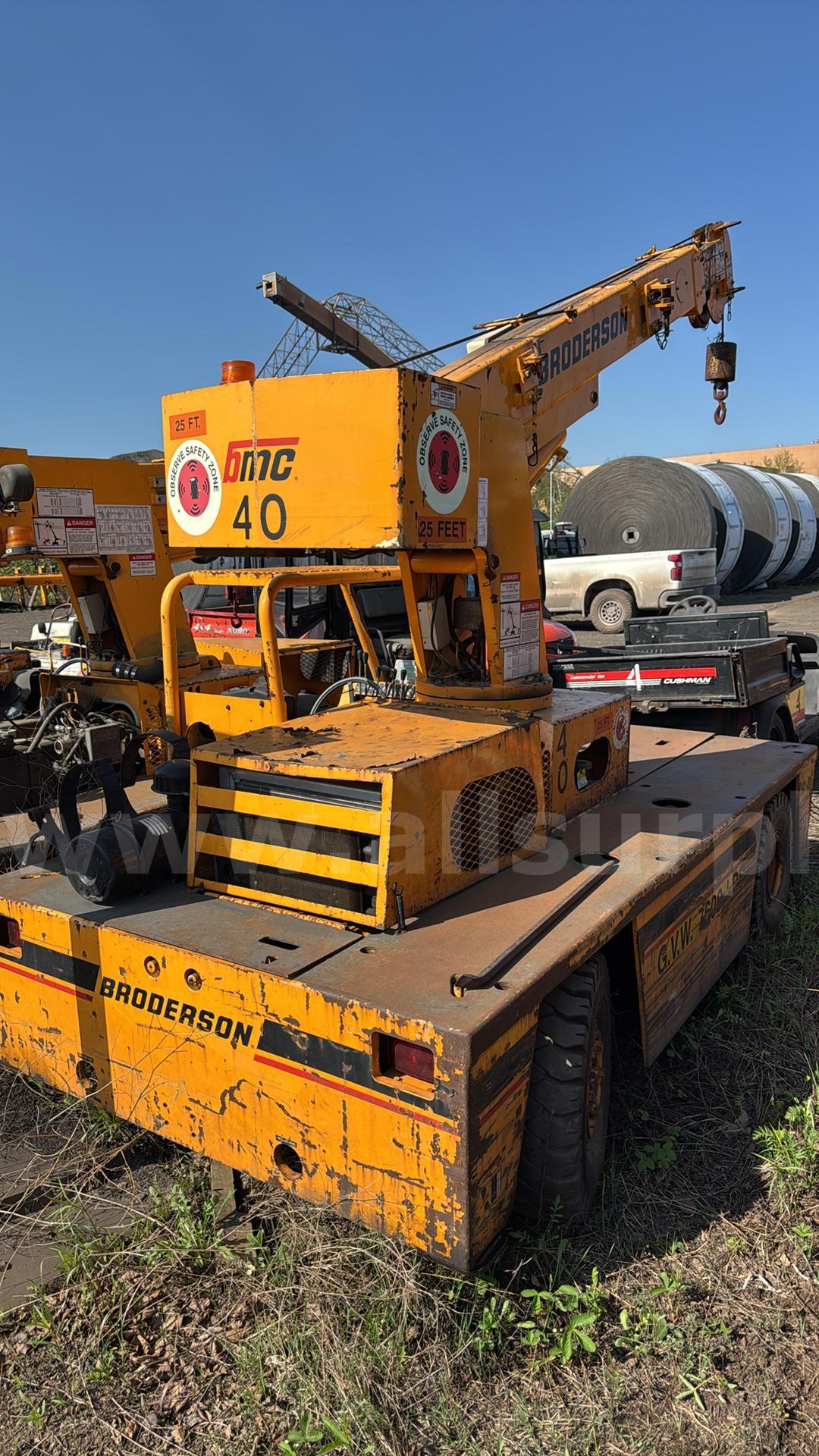 Broderson IC-35-2D Carry Deck Crane  IC-35-2D Government Surplus Auction - Primary Photo