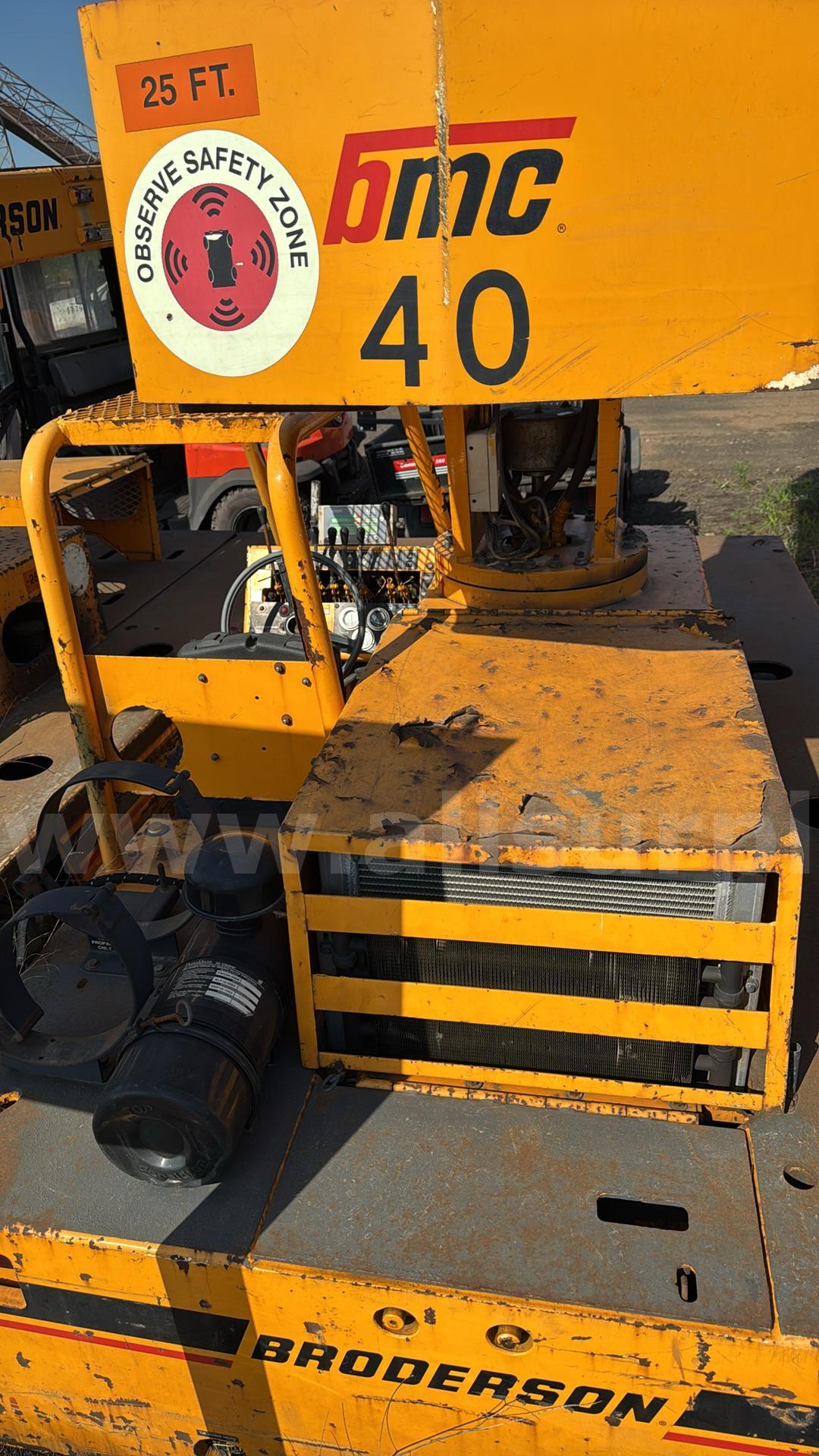 Broderson IC-35-2D Carry Deck Crane  IC-35-2D Government Surplus Auction - Photo #2