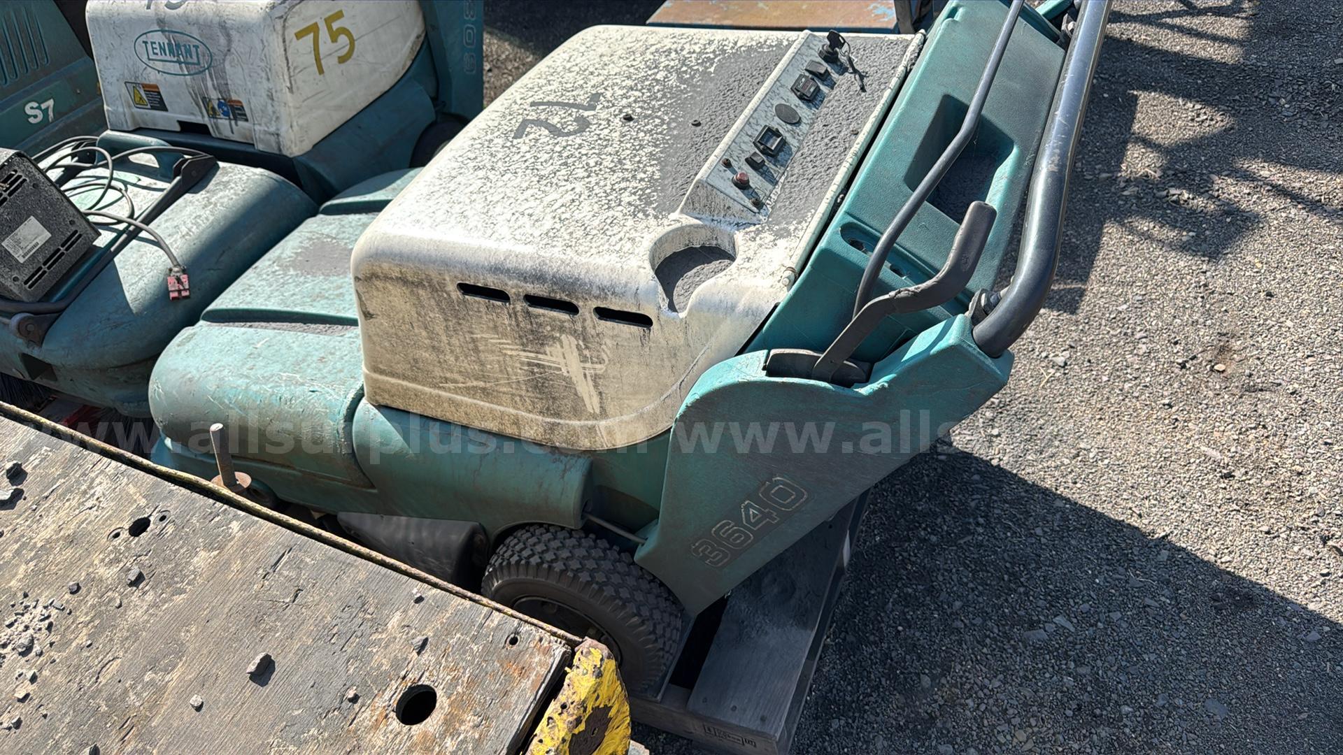 Tennant 3640 Walk-Behind Floor Sweeper  3640 Government Surplus Auction - Photo #4