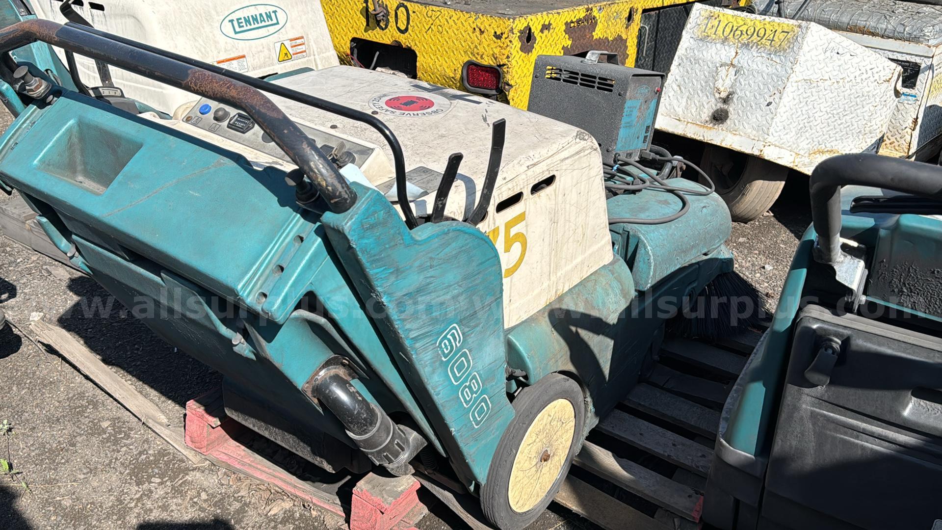 Tennant 6080 Walk-Behind Floor Sweeper  6080 Government Surplus Auction - Photo #4