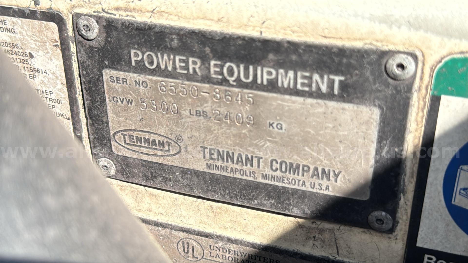 Tennant 6550 Ride-On Industrial Floor Sweeper  6550 Government Surplus Auction - Photo #4